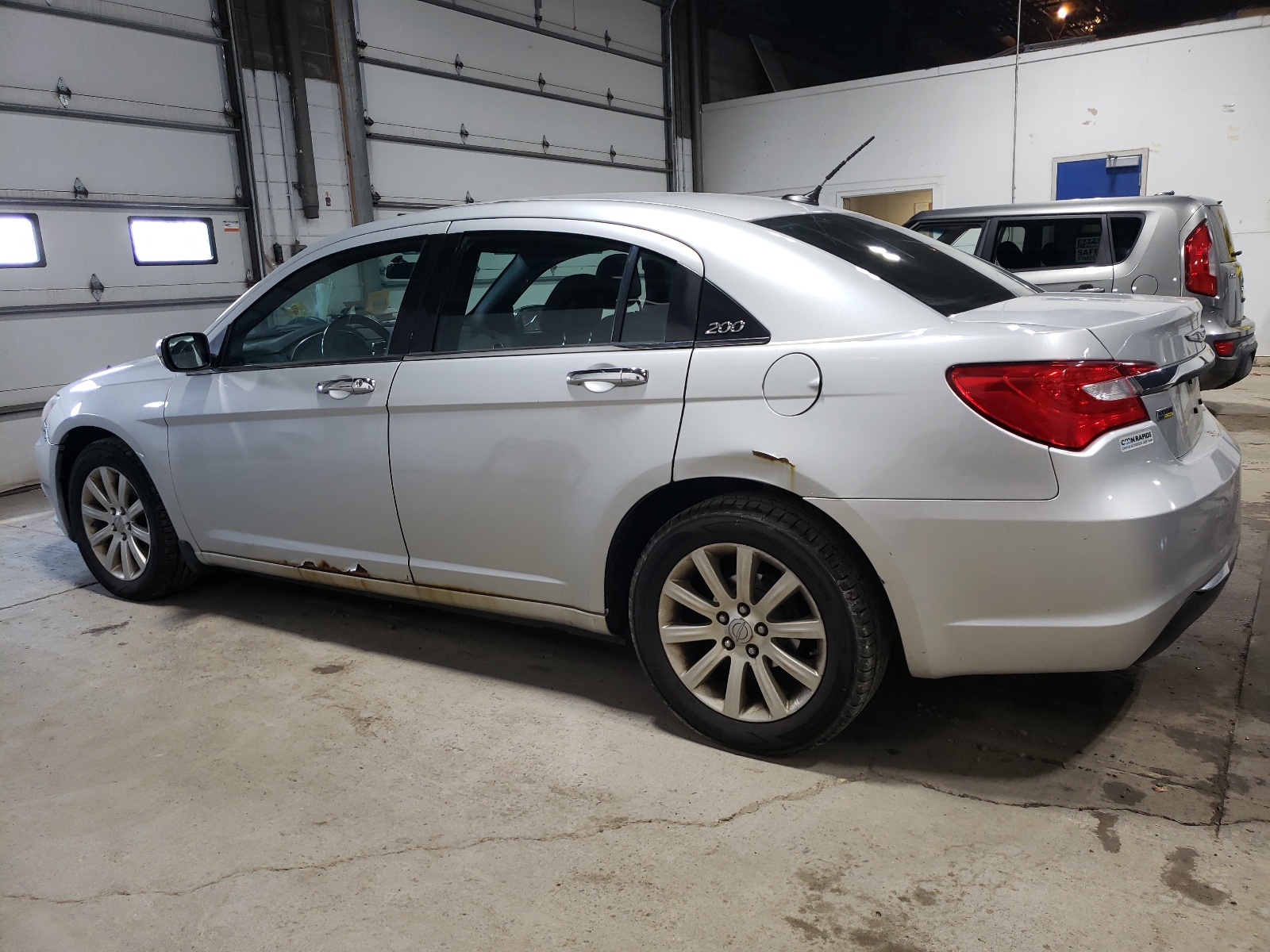 2012 Chrysler 200 Touring vin: 1C3CCBBG7CN205482