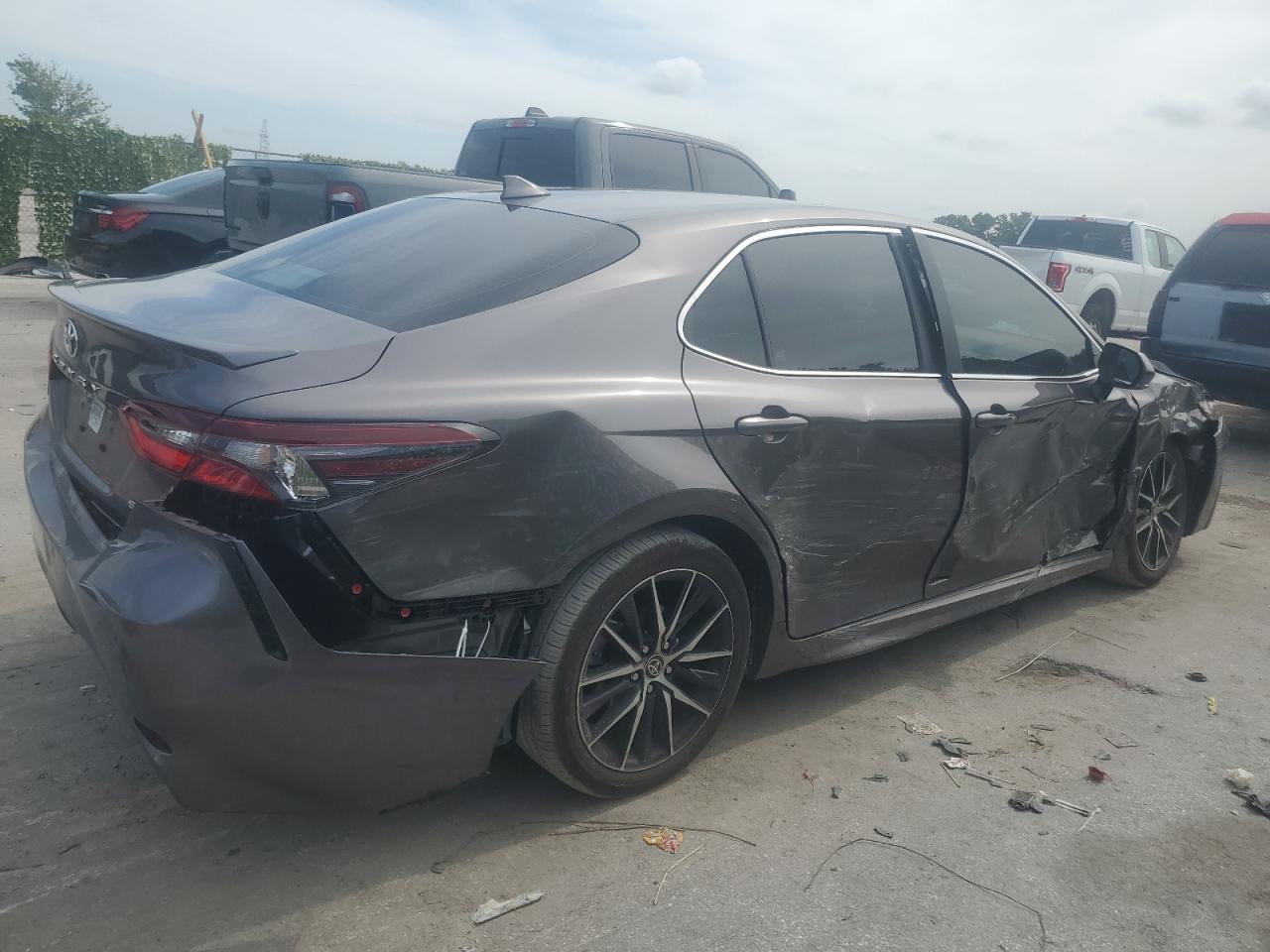 2024 Toyota Camry - Image 3