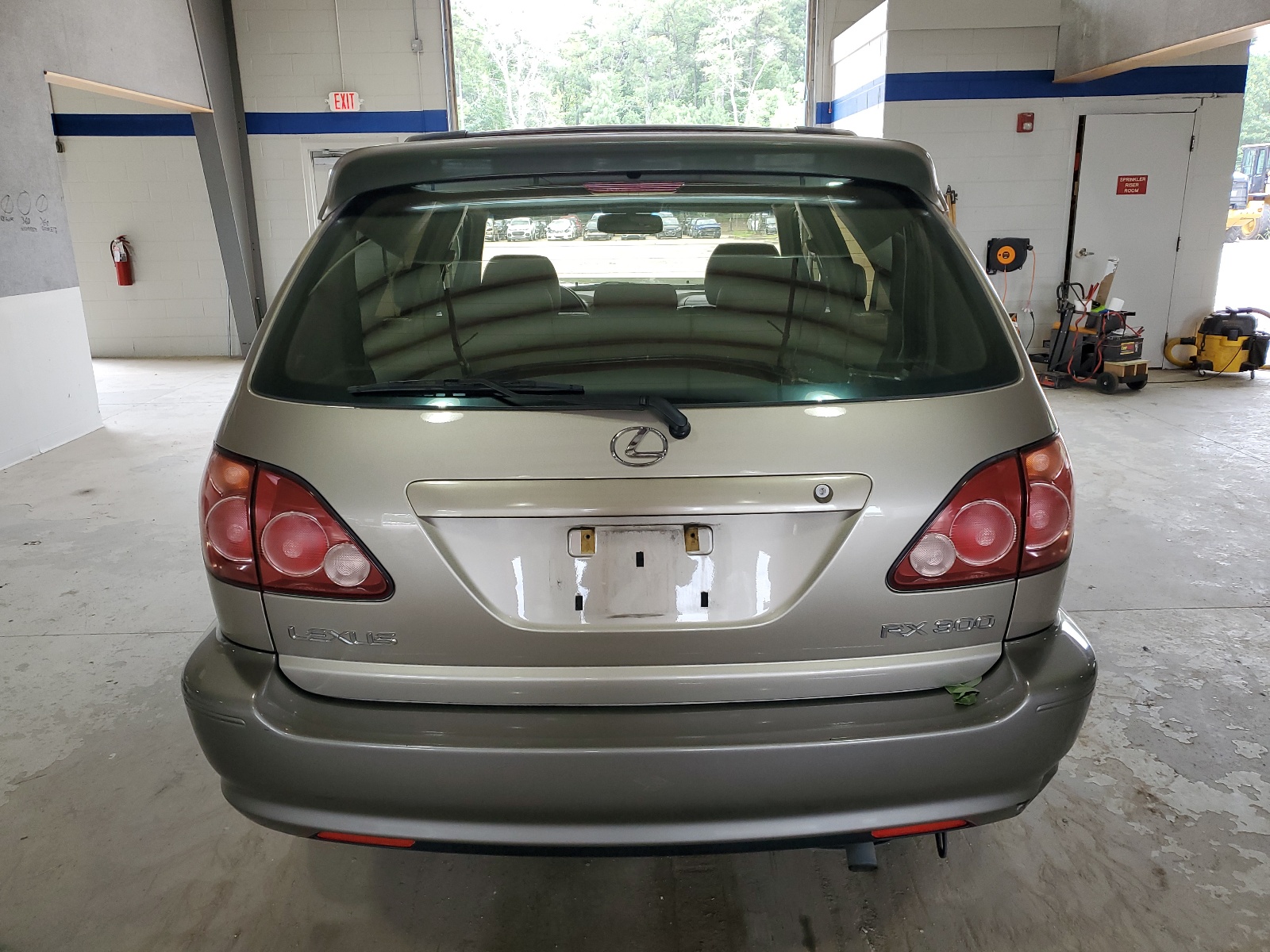 JT6HF10U3Y0150052 2000 Lexus Rx 300