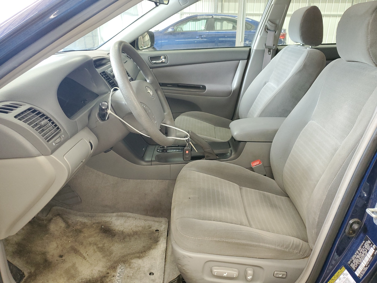 4T1BE30K05U432399 2005 Toyota Camry Le