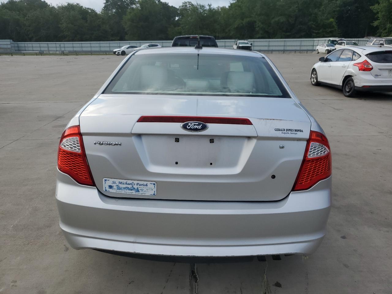 2011 Ford Fusion S VIN: 3FAHP0GA1BR239823 Lot: 60037784