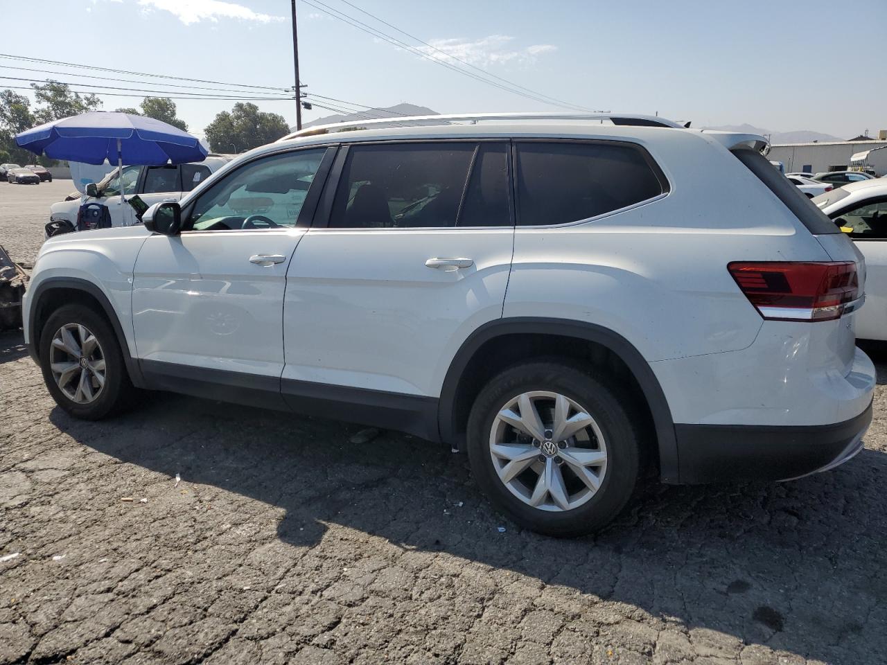 1V2DR2CA0JC500908 2018 VOLKSWAGEN ATLAS - Image 2