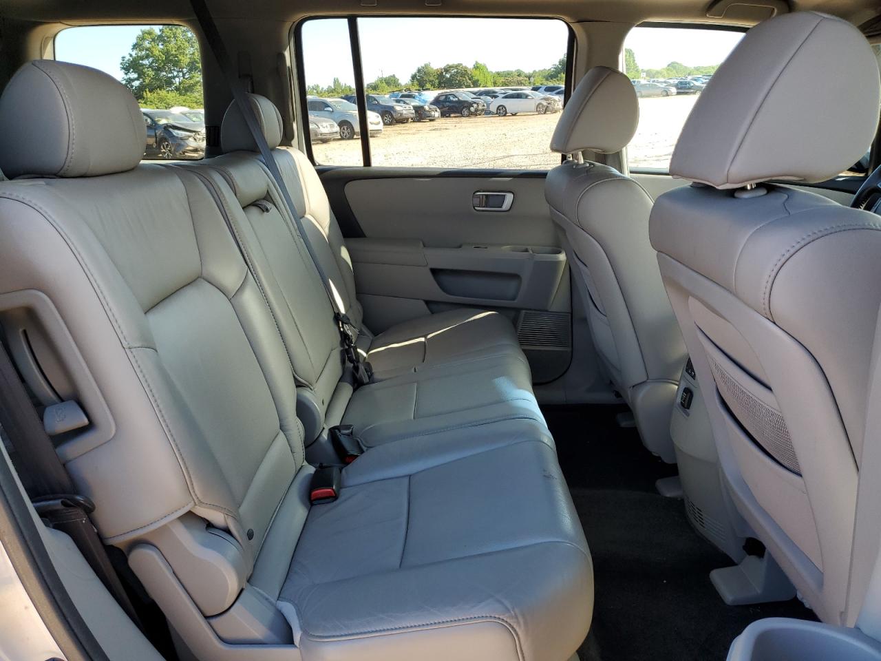 2011 Honda Pilot Exln VIN: 5FNYF3H74BB040395 Lot: 62754854