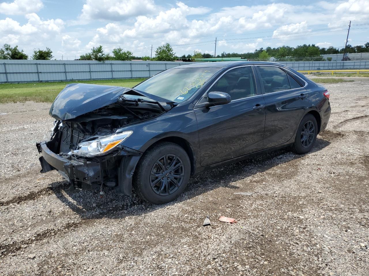 4T1BF1FK1HU415429 2017 TOYOTA CAMRY - Image 1