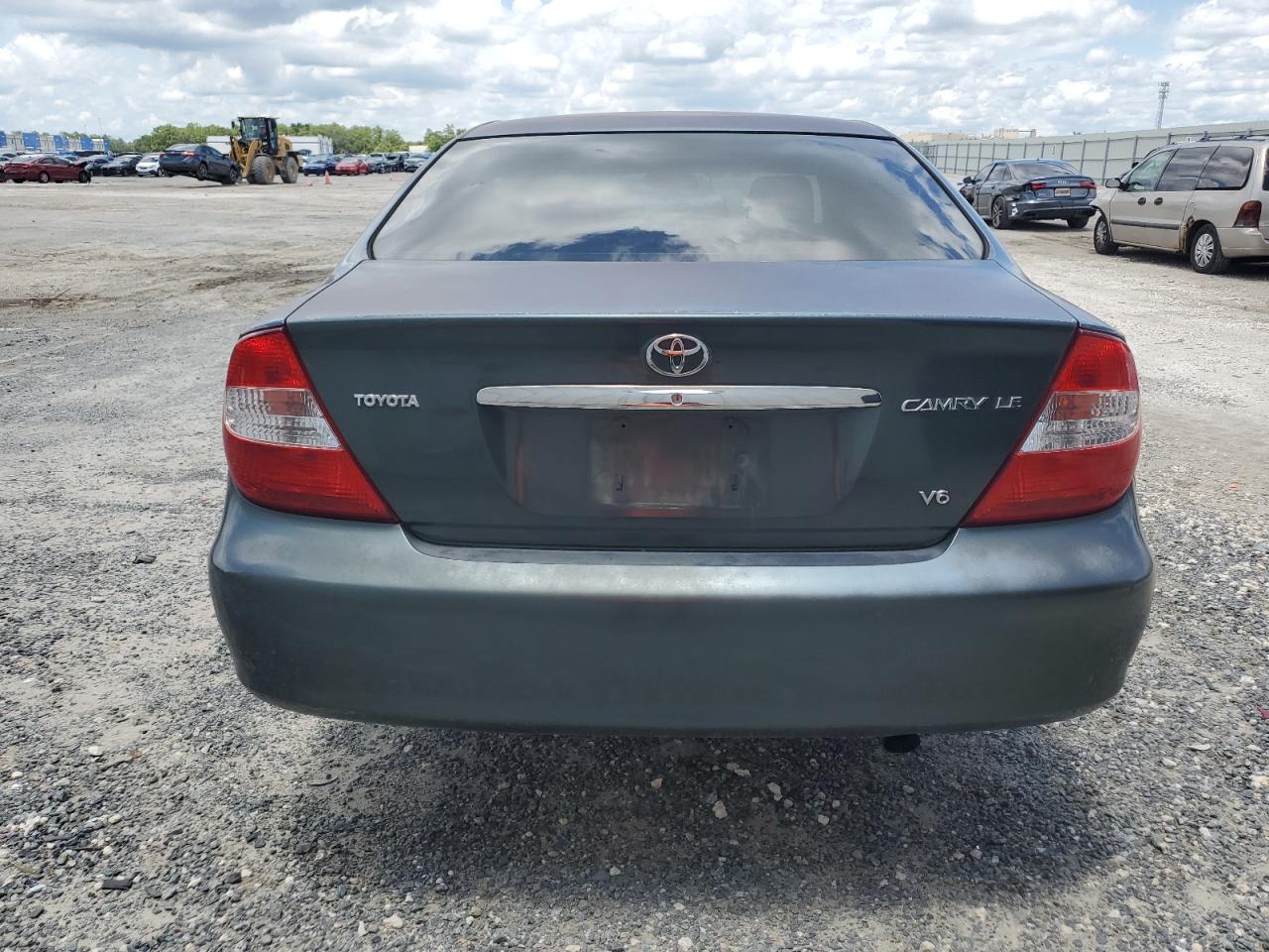 2003 Toyota Camry Le VIN: 4T1BF30K73U564635 Lot: 61233274