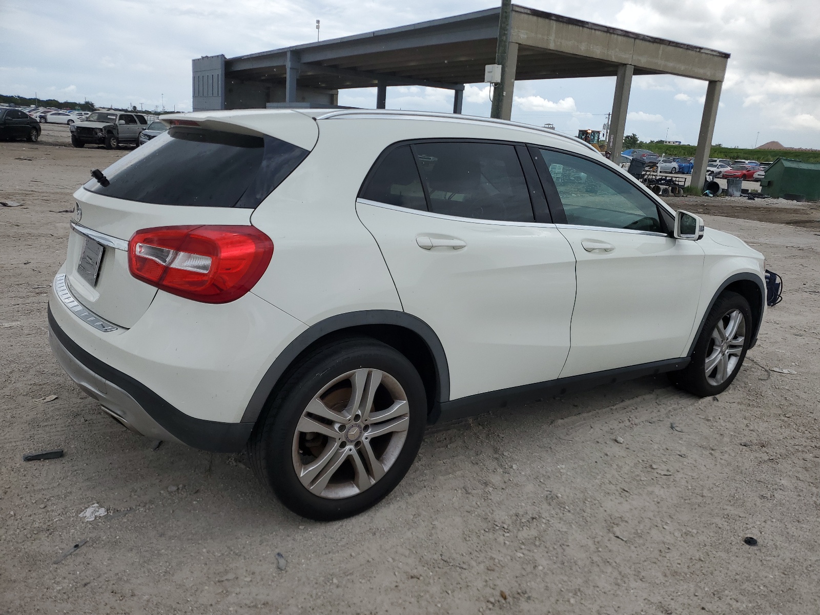 2015 Mercedes-Benz Gla 250 vin: WDCTG4EB6FJ116875