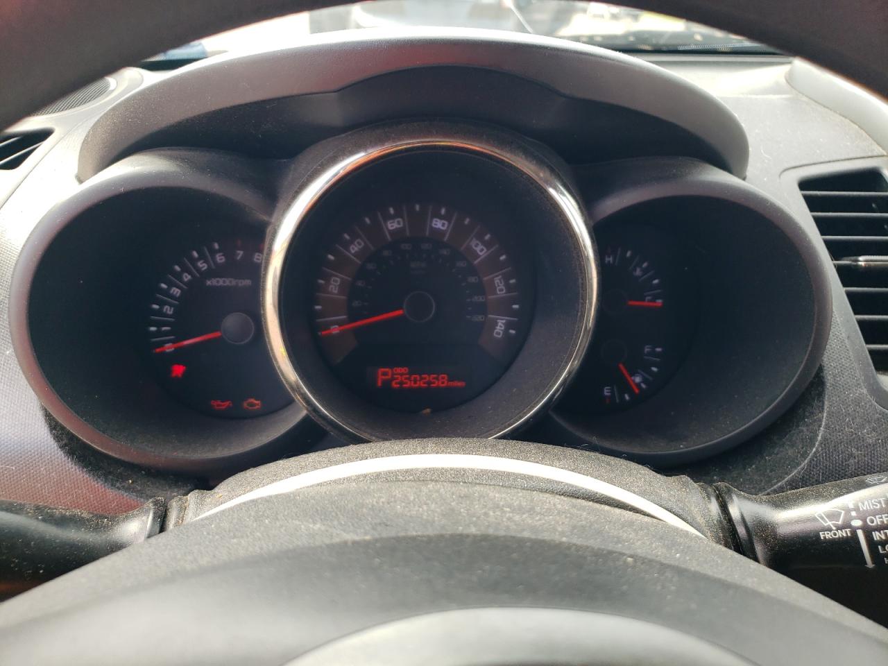 2011 Kia Soul + VIN: KNDJT2A26B7330615 Lot: 62679914