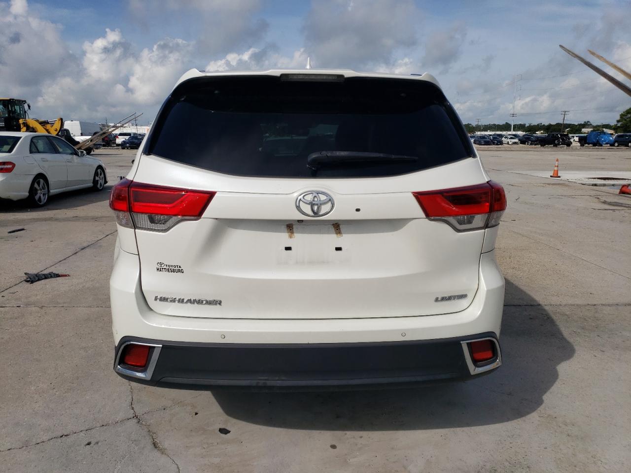 2019 Toyota Highlander Limited VIN: 5TDYZRFH1KS323516 Lot: 64087124