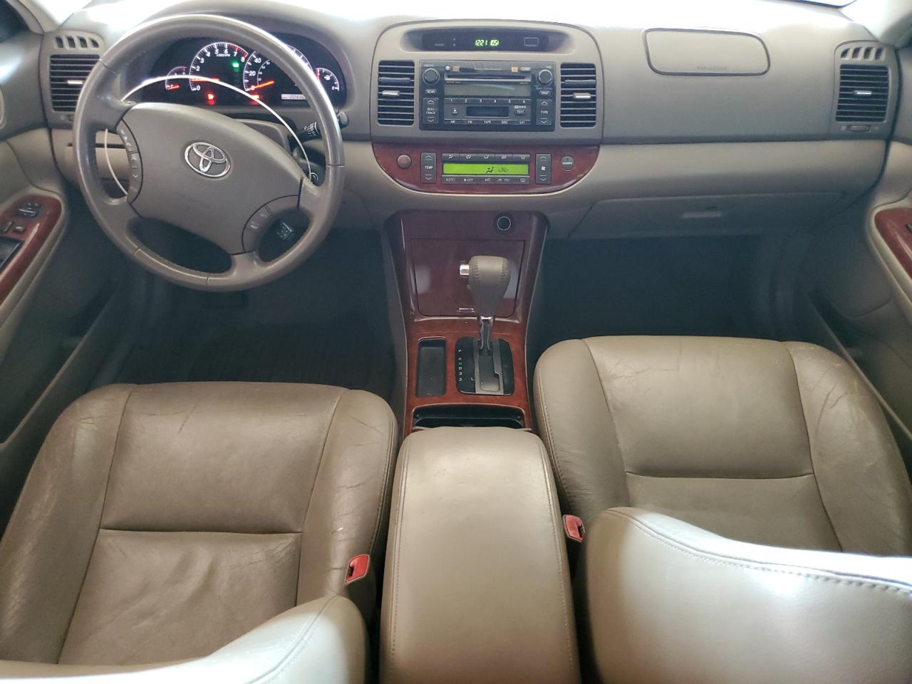 2005 Toyota Camry Le VIN: 4T1BF30K15U093715 Lot: 64596384