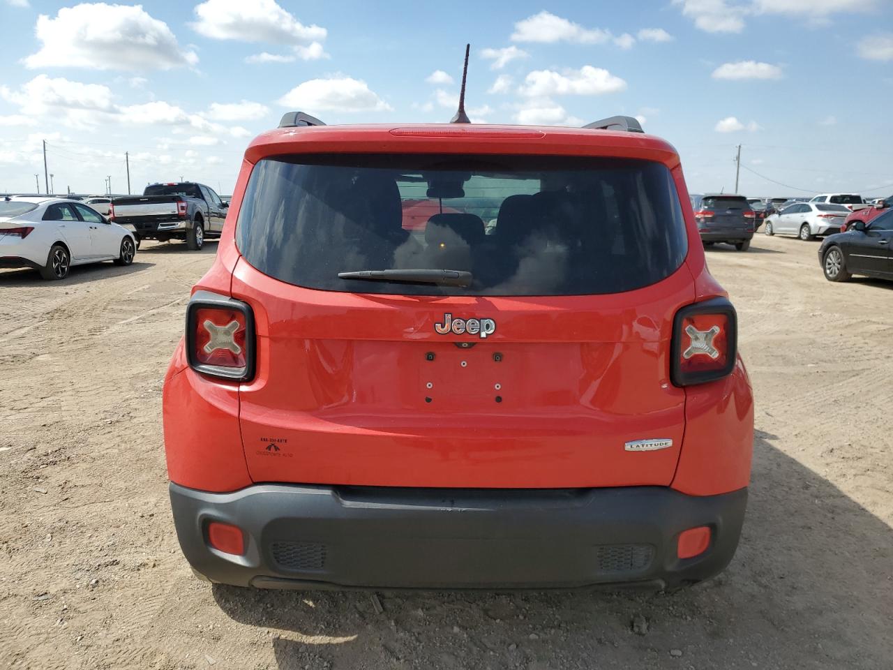 2015 Jeep Renegade Latitude VIN: ZACCJABT8FPB30618 Lot: 63825424