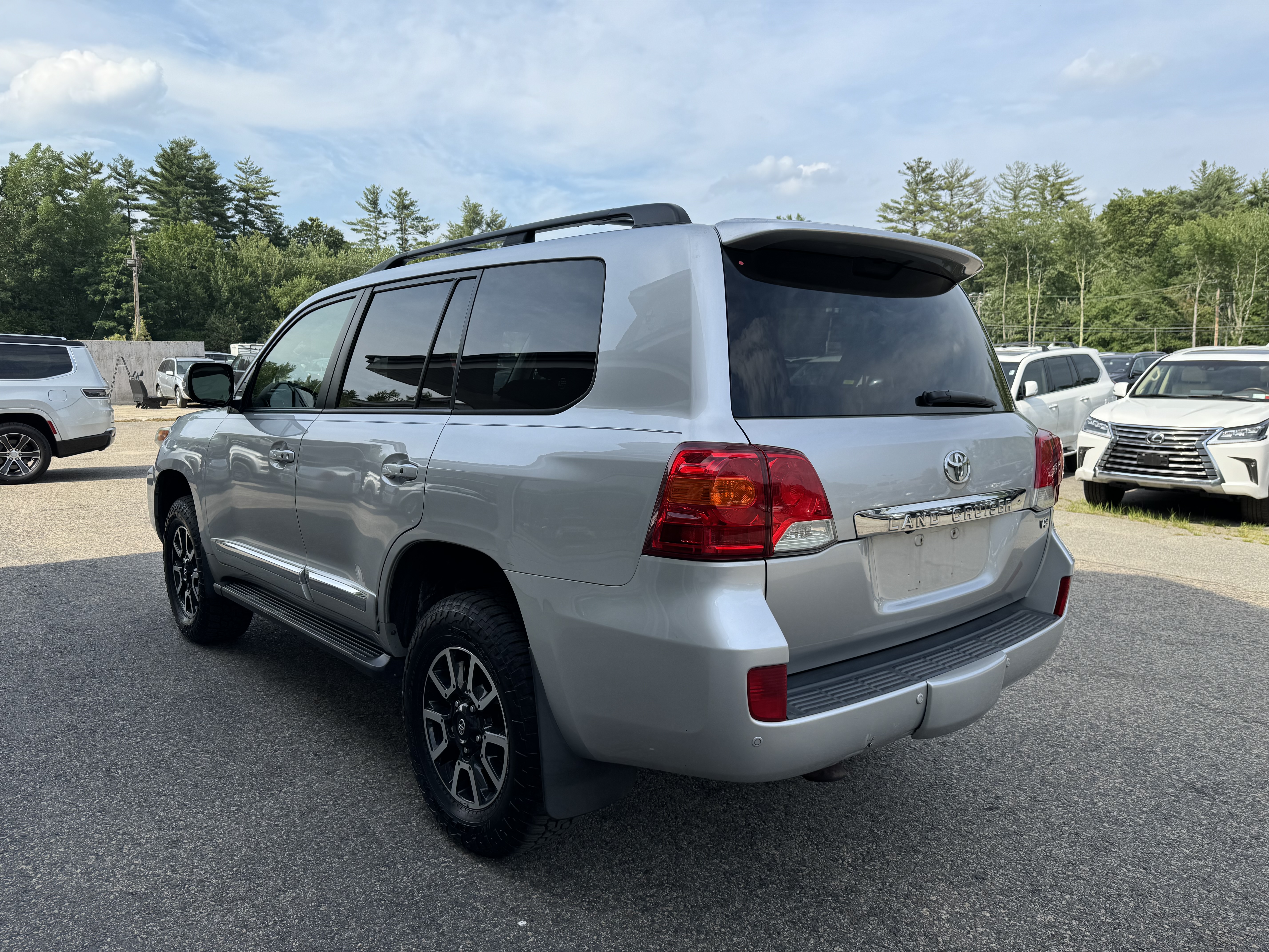 2013 Toyota Land Cruiser vin: JTMHY7AJ3D4011052