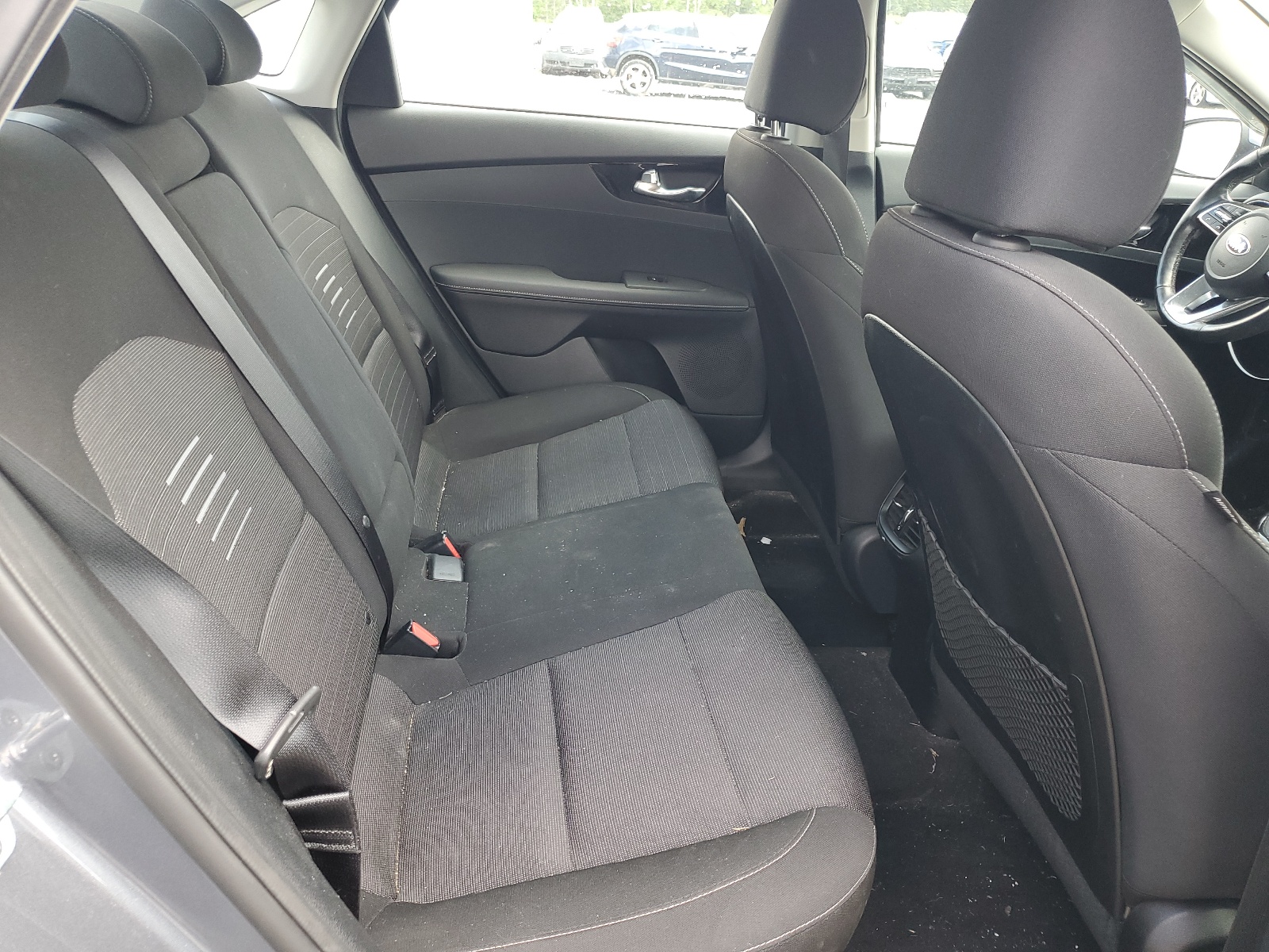 3KPF54AD2KE047724 2019 Kia Forte Ex