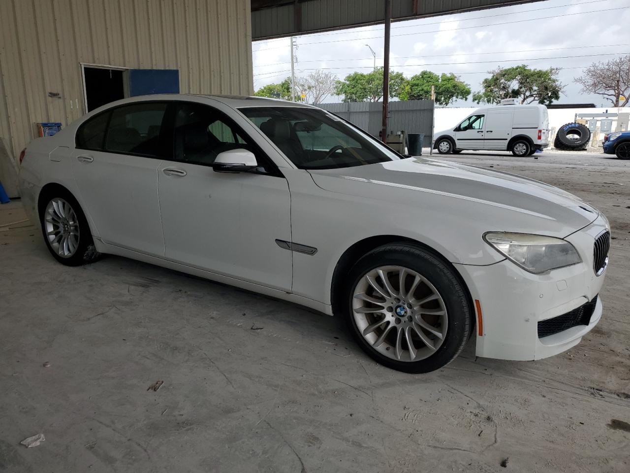 VIN WBAYA6C5XDD143639 2013 BMW 7 SERIES no.4