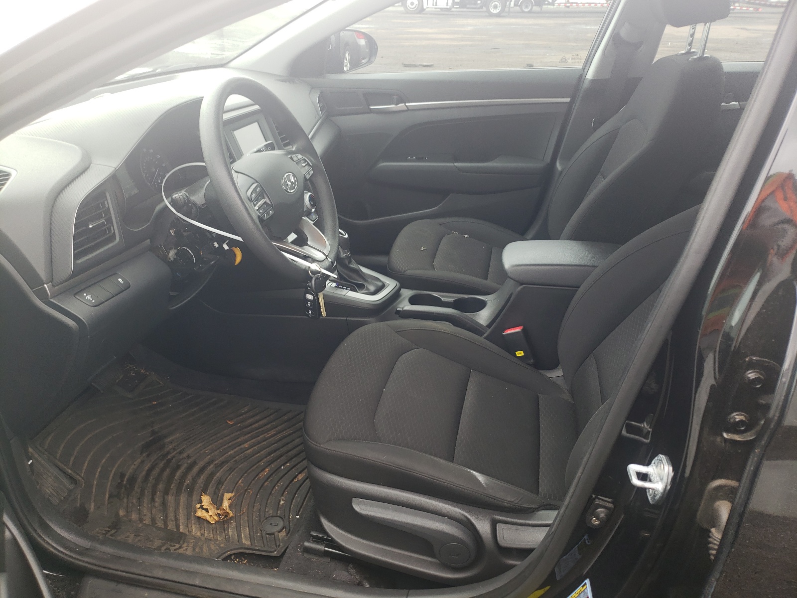 KMHD74LF1KU791358 2019 Hyundai Elantra Se