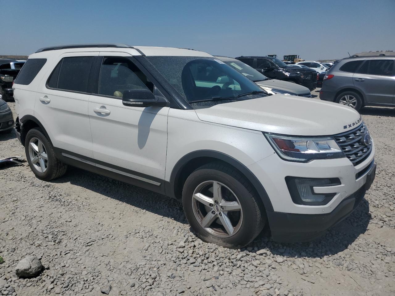 1FM5K8D85HGA11296 2017 Ford Explorer Xlt