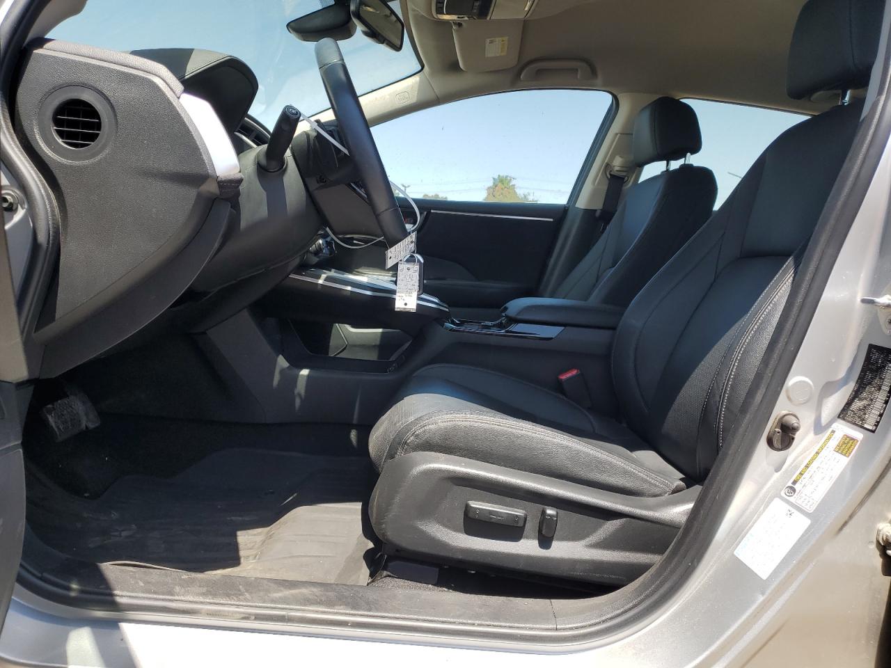 2018 Honda Clarity Touring VIN: JHMZC5F36JC019597 Lot: 65053784