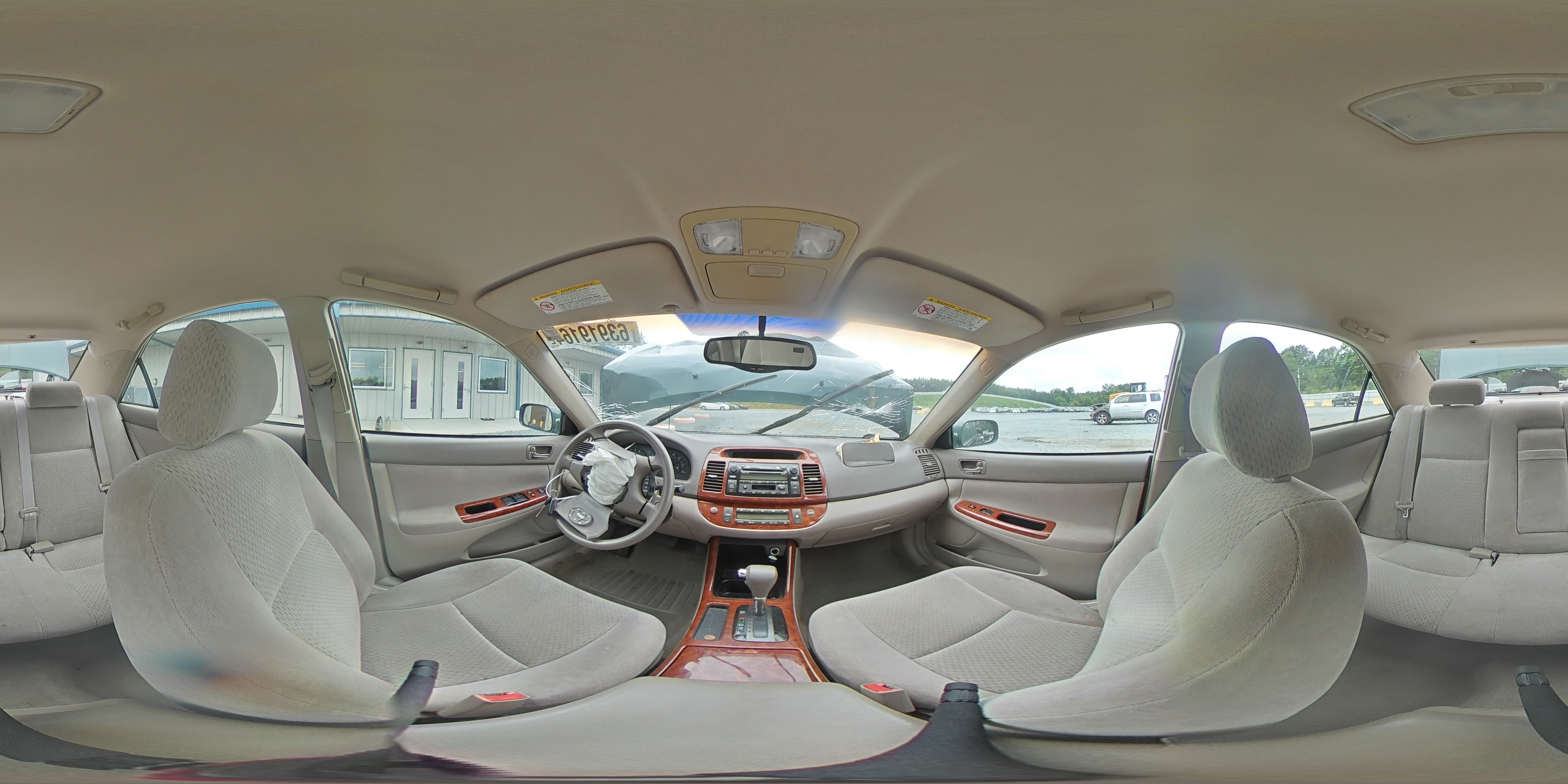 2003 Toyota Camry Le VIN: 4T1BE30K13U670114 Lot: 63919164