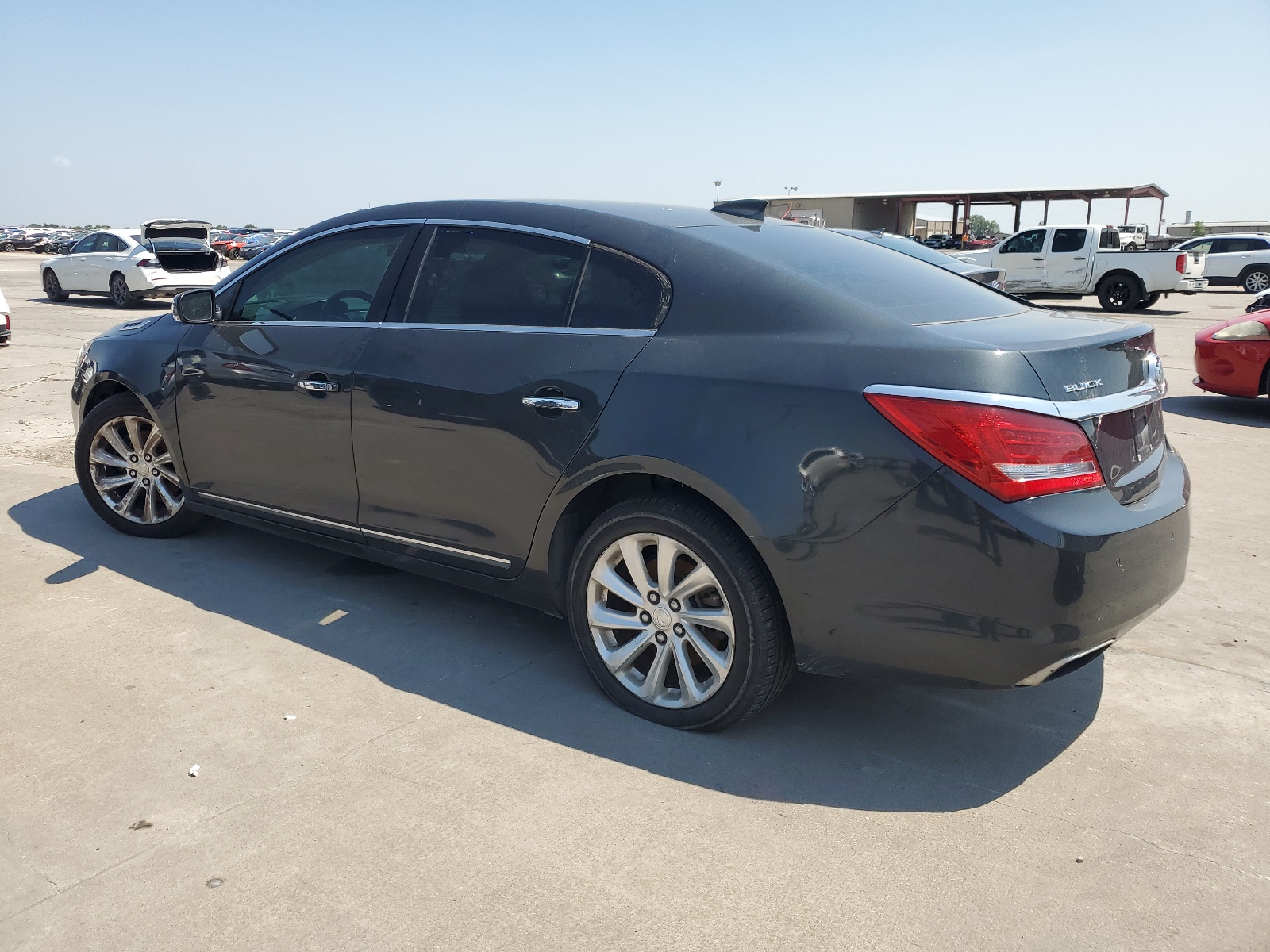 2015 Buick Lacrosse vin: 1G4GB5G35FF221858