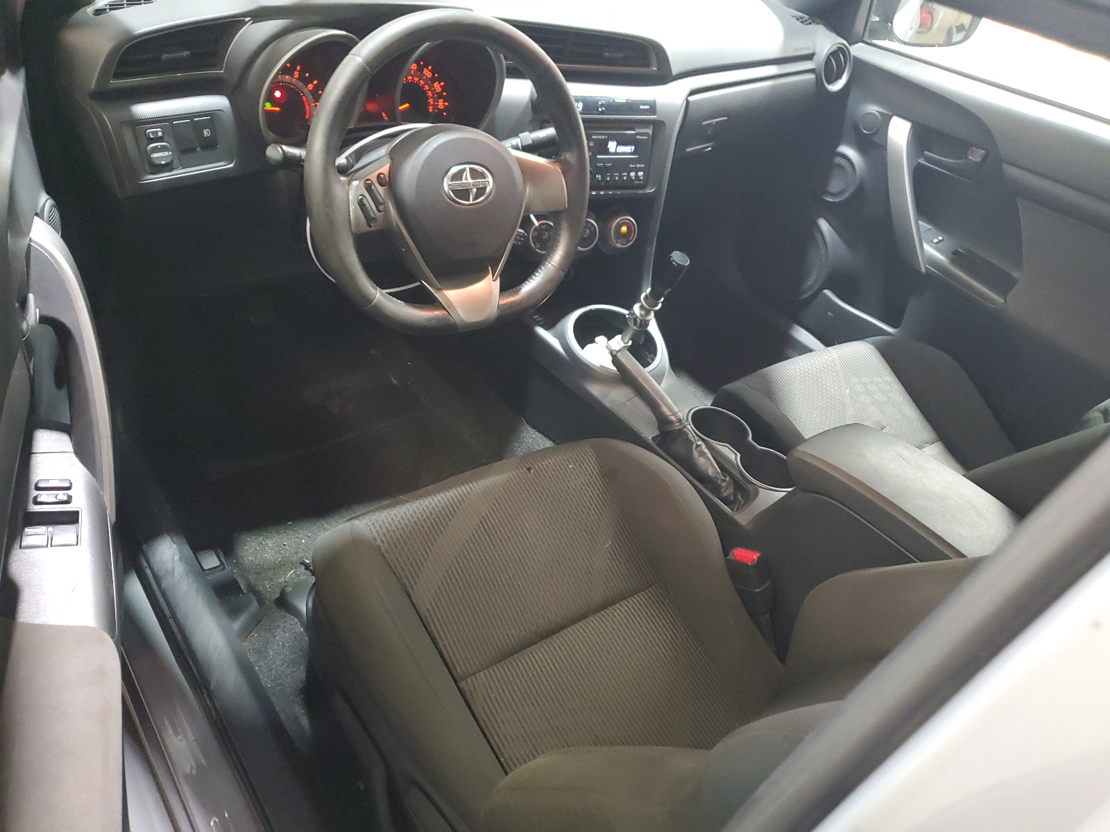 JTKJF5C78C3031484 2012 Toyota Scion Tc