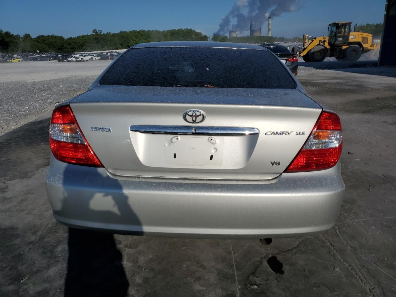 2004 Toyota Camry Le VIN: 4T1BF30K04U576661 Lot: 62947344