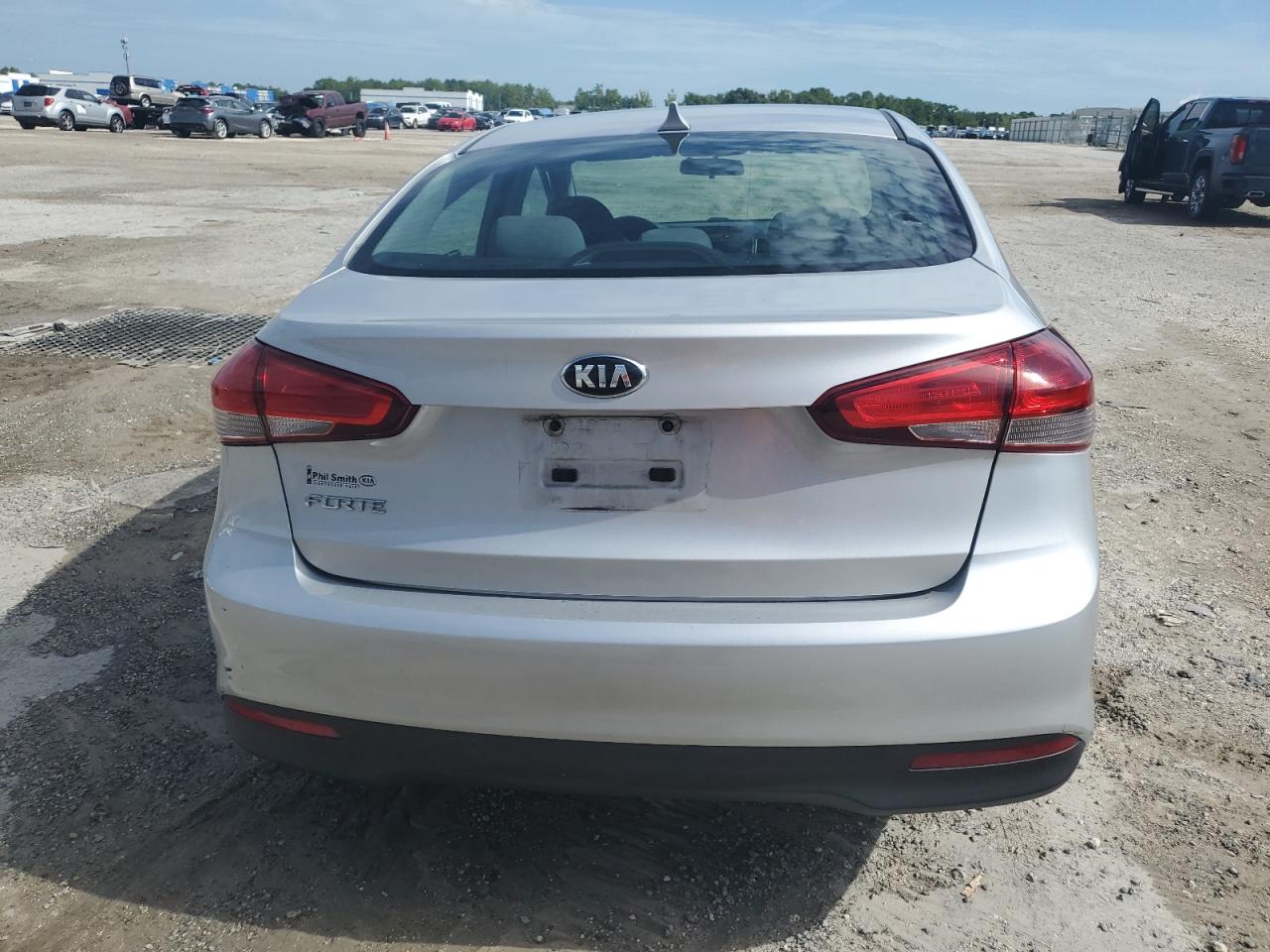 2018 Kia Forte Lx VIN: 3KPFK4A7XJE195489 Lot: 63870854