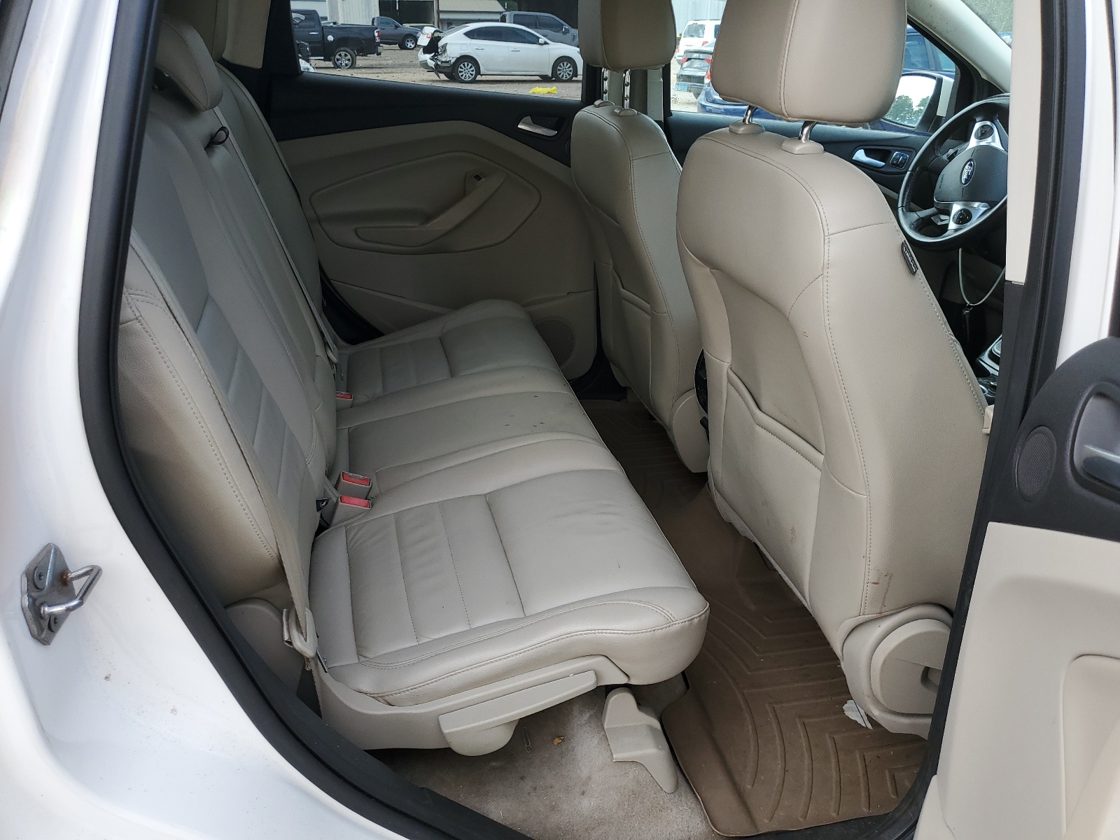 1FMCU0J94EUA27311 2014 Ford Escape Titanium