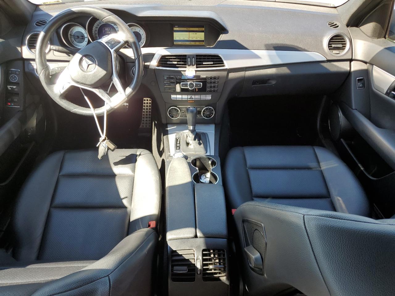 2012 Mercedes-Benz C 250 VIN: WDDGF4HB5CR235736 Lot: 61606194