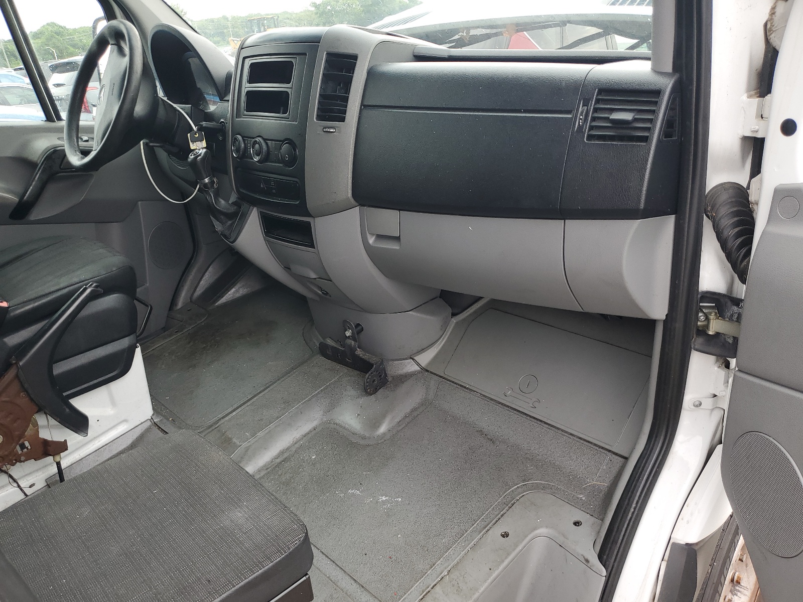 WD3PE8DE9E5895691 2014 Mercedes-Benz Sprinter 2500