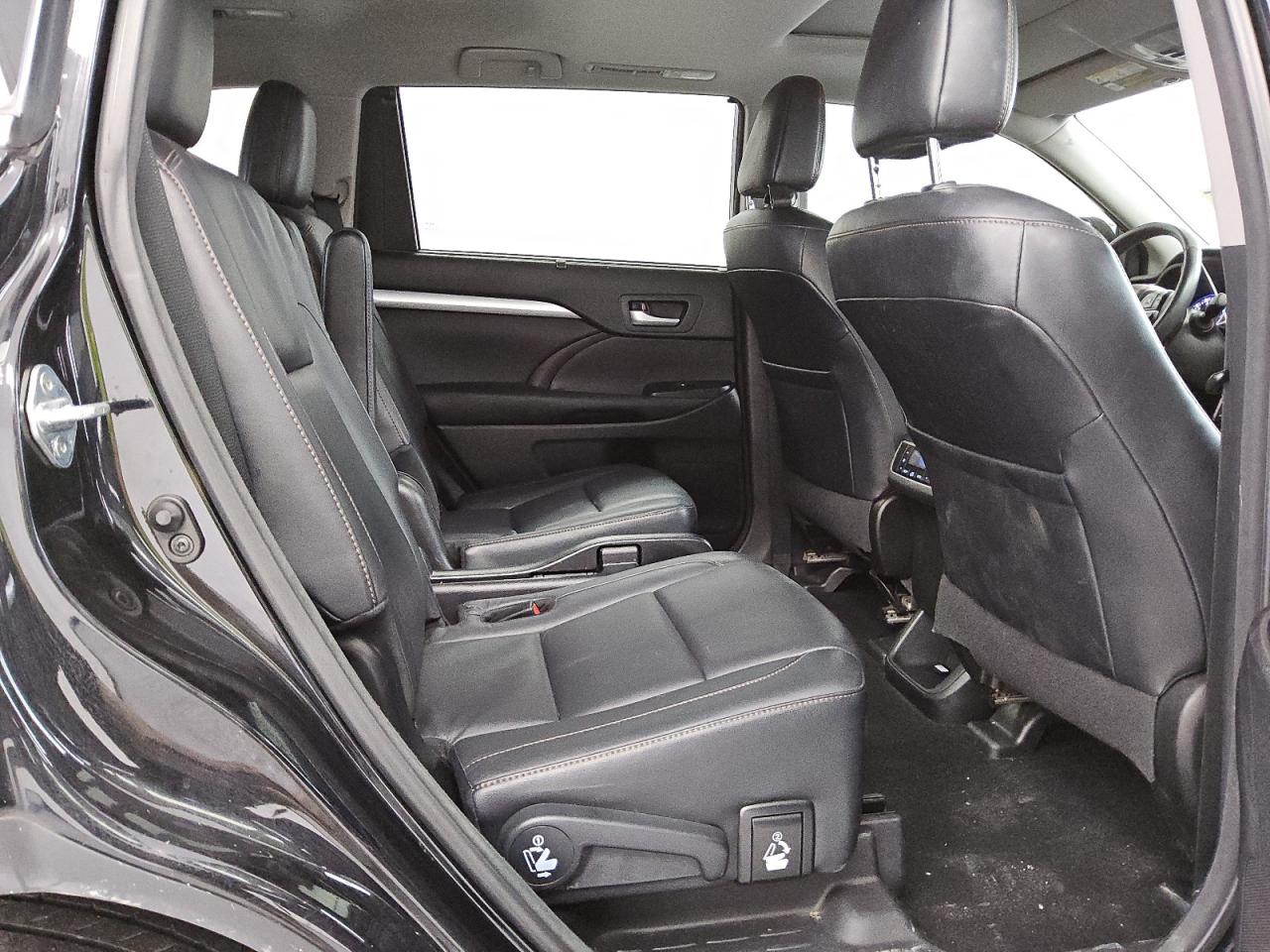 2017 Toyota Highlander Se VIN: 5TDKZRFH4HS513261 Lot: 64233094