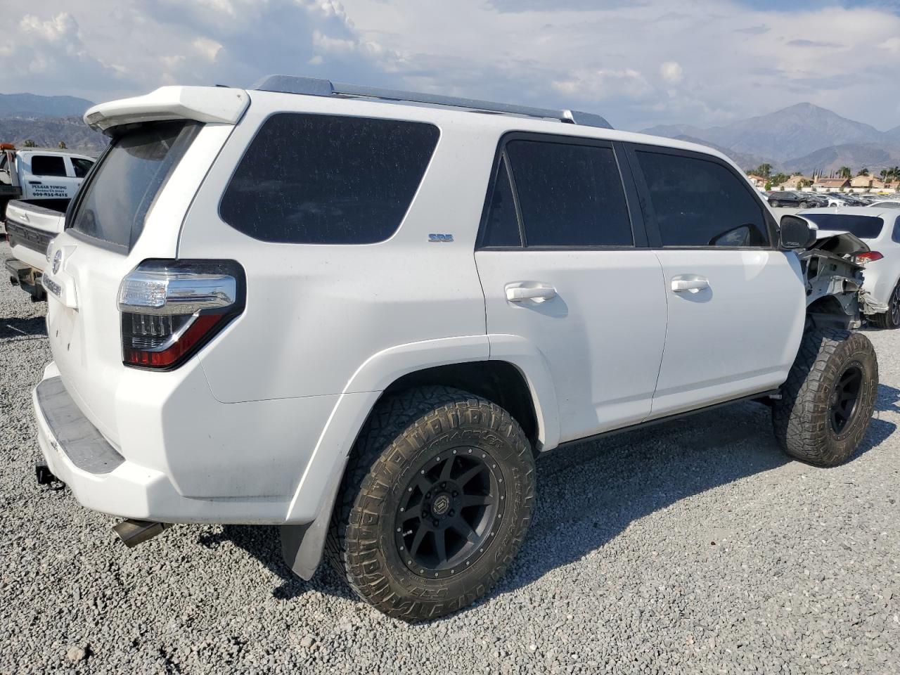 VIN JTEZU5JR2G5117738 2016 TOYOTA 4RUNNER no.3