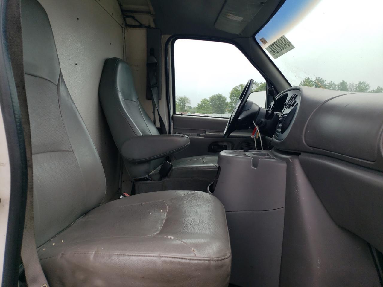 2000 Ford Econoline E250 Van VIN: 1FTNE24L8YHB78470 Lot: 64808724