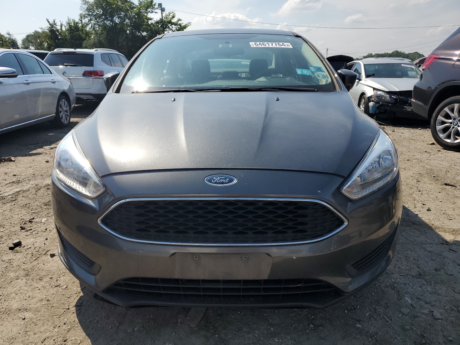 2018 Ford Focus Se vin: 1FADP3FE3JL284201