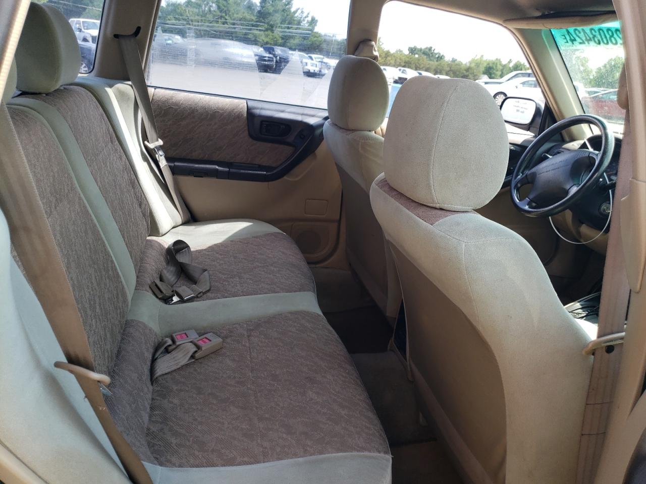 2000 Subaru Forester L VIN: JF1SF6350YH717017 Lot: 62803424