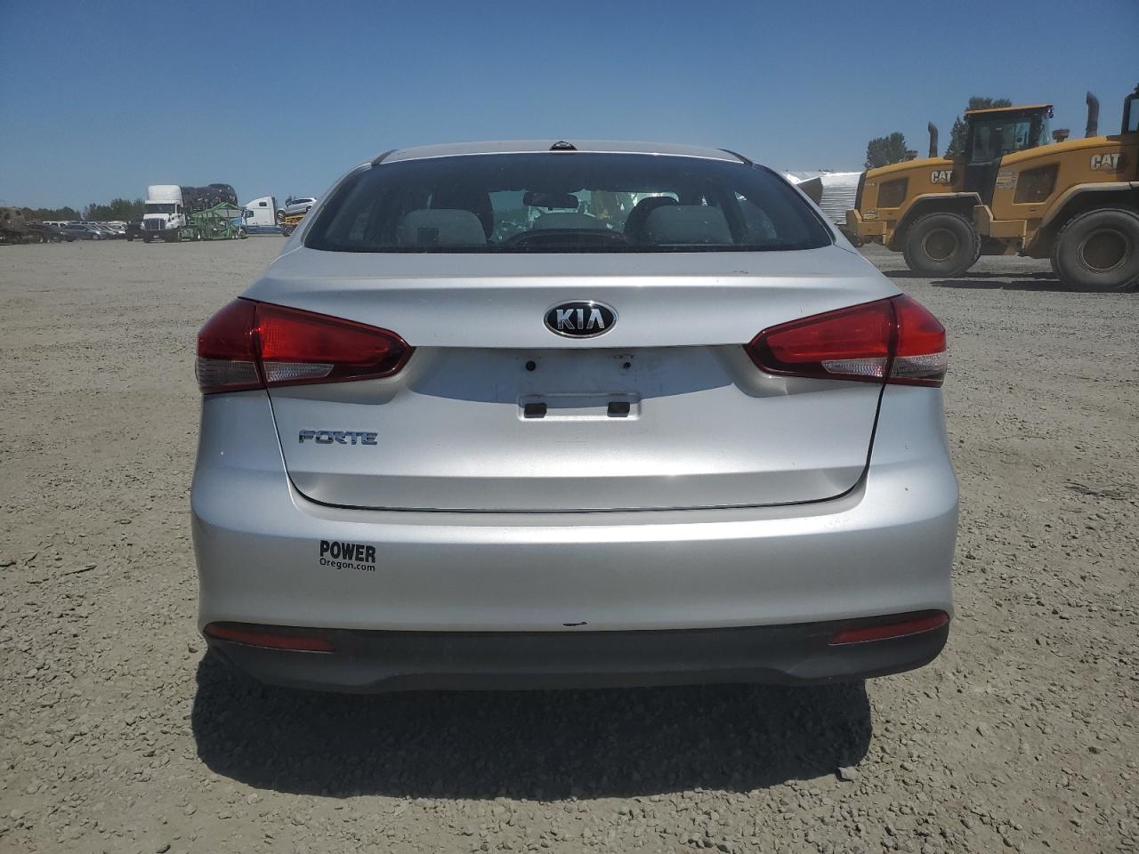 2018 Kia Forte Lx VIN: 3KPFK4A70JE220335 Lot: 62644574