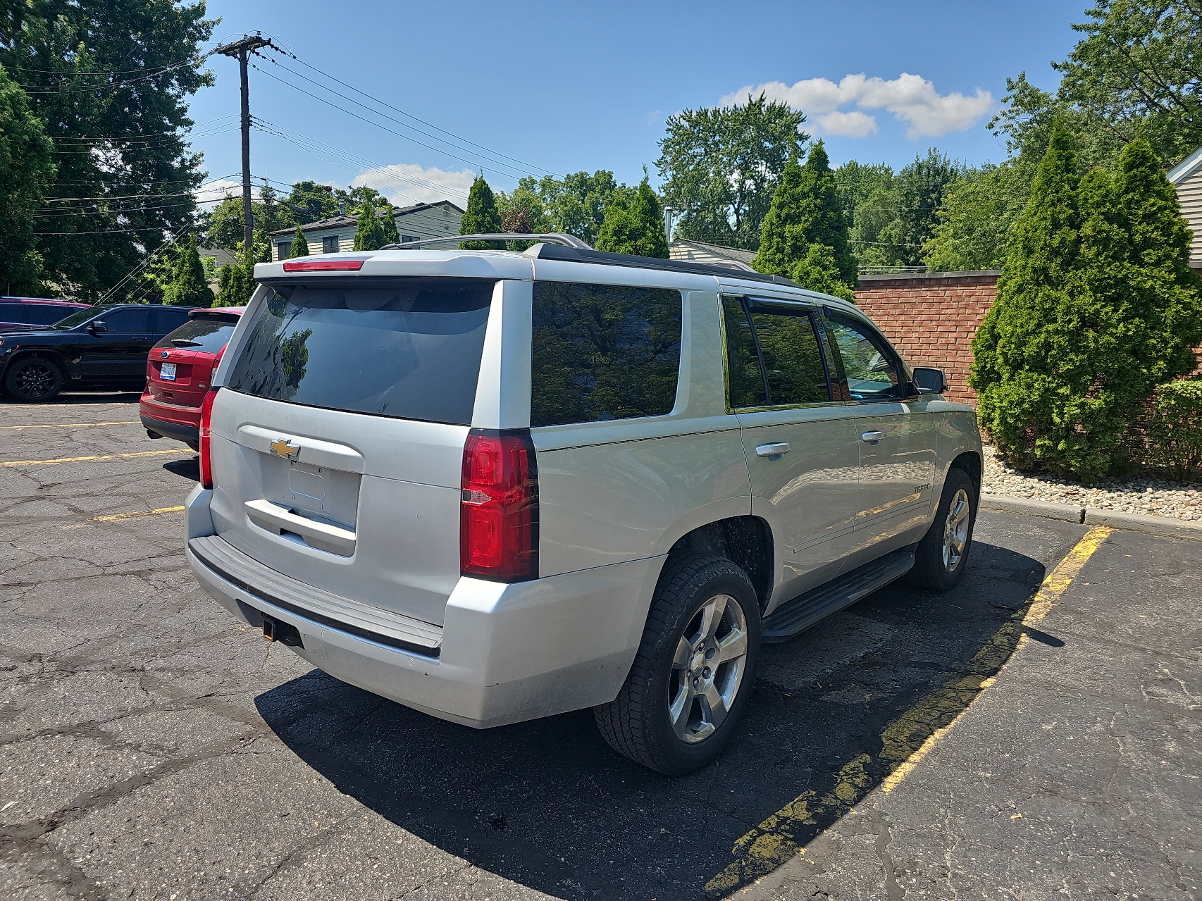 2018 Chevrolet Tahoe K1500 Ls vin: 1GNSKAKC1JR225175