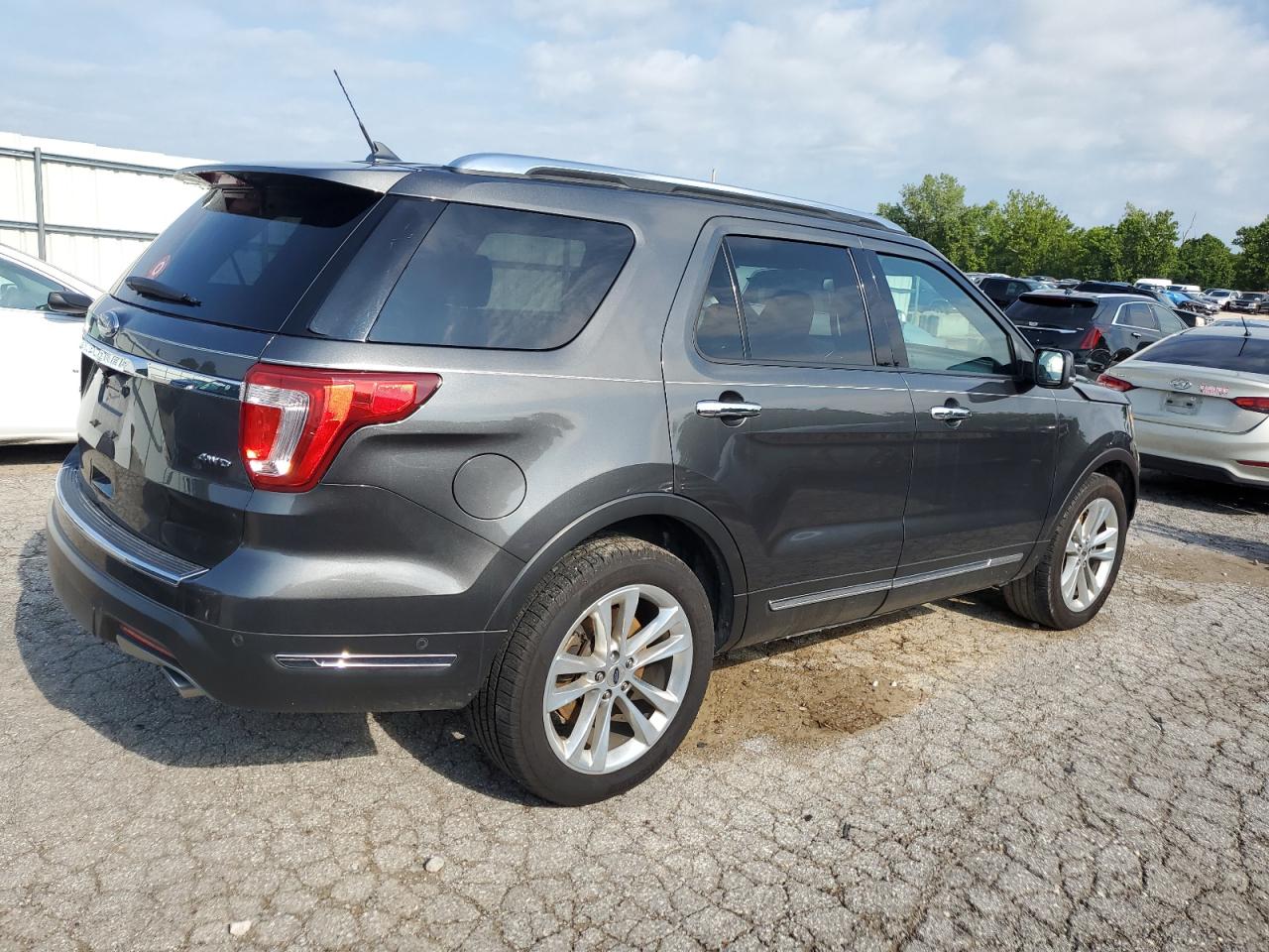 1FM5K8F86JGB43230 2018 Ford Explorer Limited