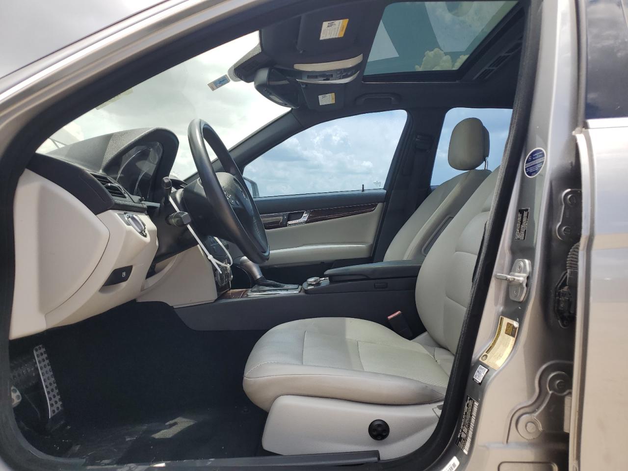 2010 Mercedes-Benz C 350 VIN: WDDGF5GB8AR113554 Lot: 63531734