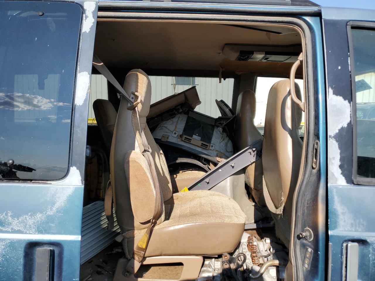 1995 Chevrolet Astro VIN: 1GNDM19W4SB221294 Lot: 64420114