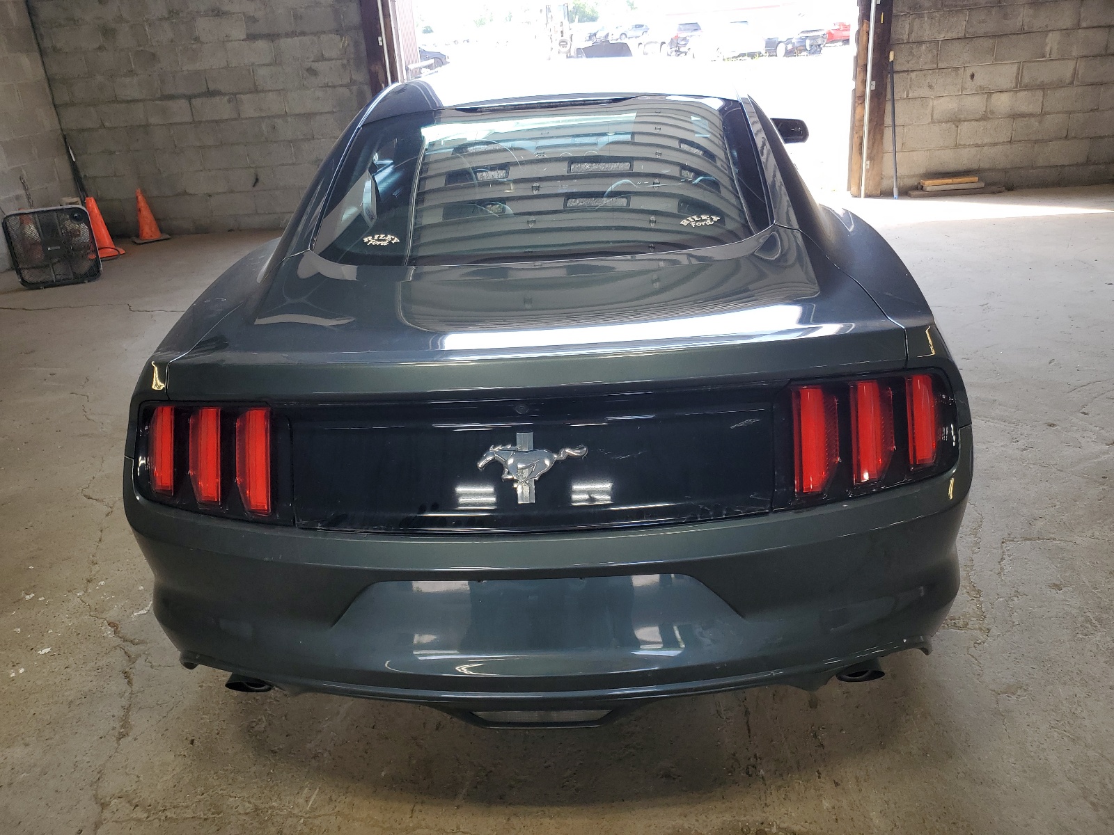 1FA6P8AM0F5344483 2015 Ford Mustang