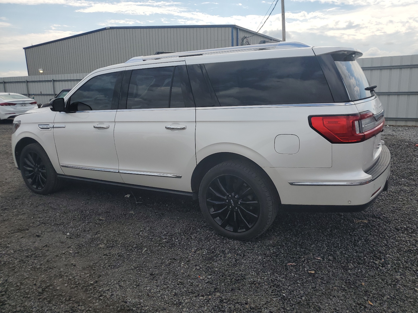 2019 Lincoln Navigator L Reserve vin: 5LMJJ3LT4KEL00597