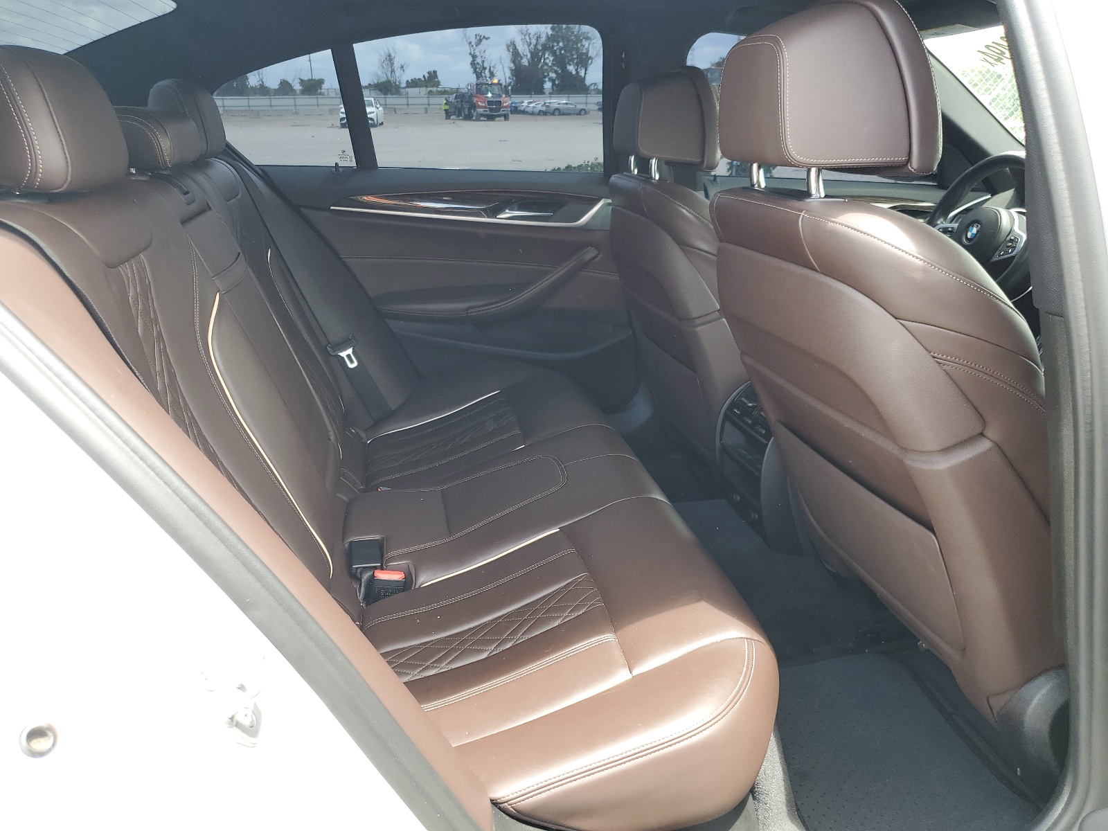 WBAJA9C5XKB399341 2019 BMW 530E