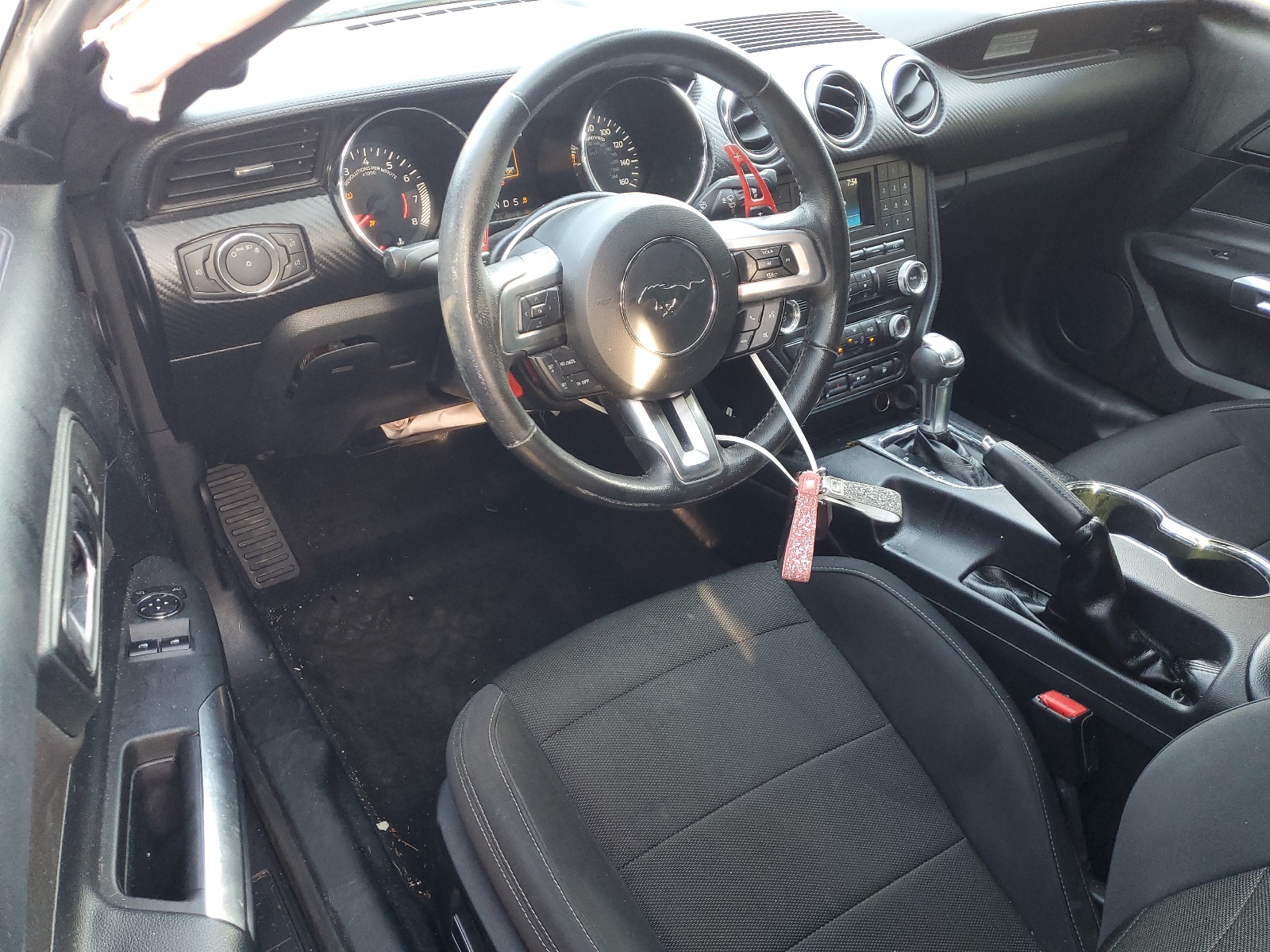 1FA6P8AM1G5220899 2016 Ford Mustang