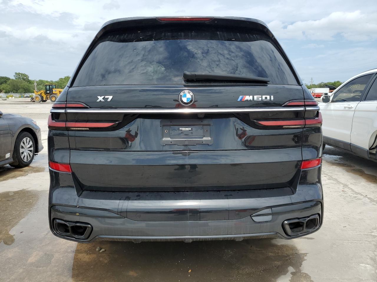 2023 BMW X7 - Image 6