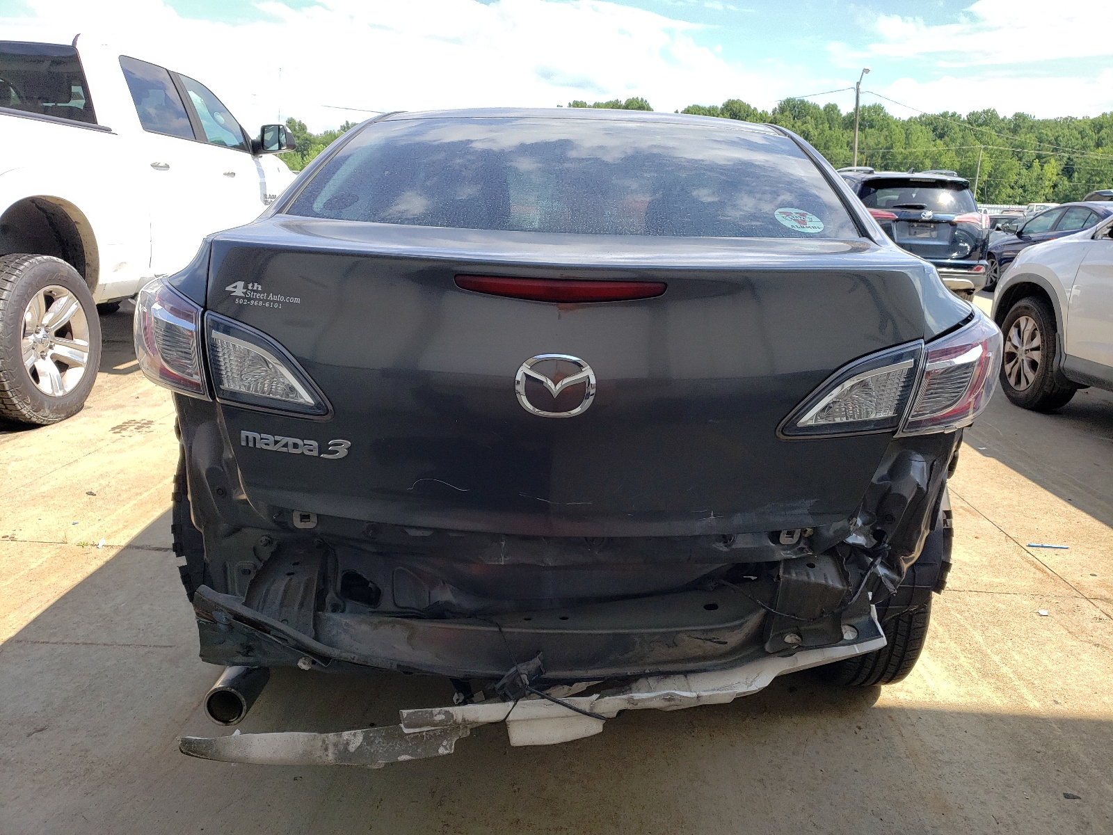 JM1BL1VF1B1408135 2011 Mazda 3 I