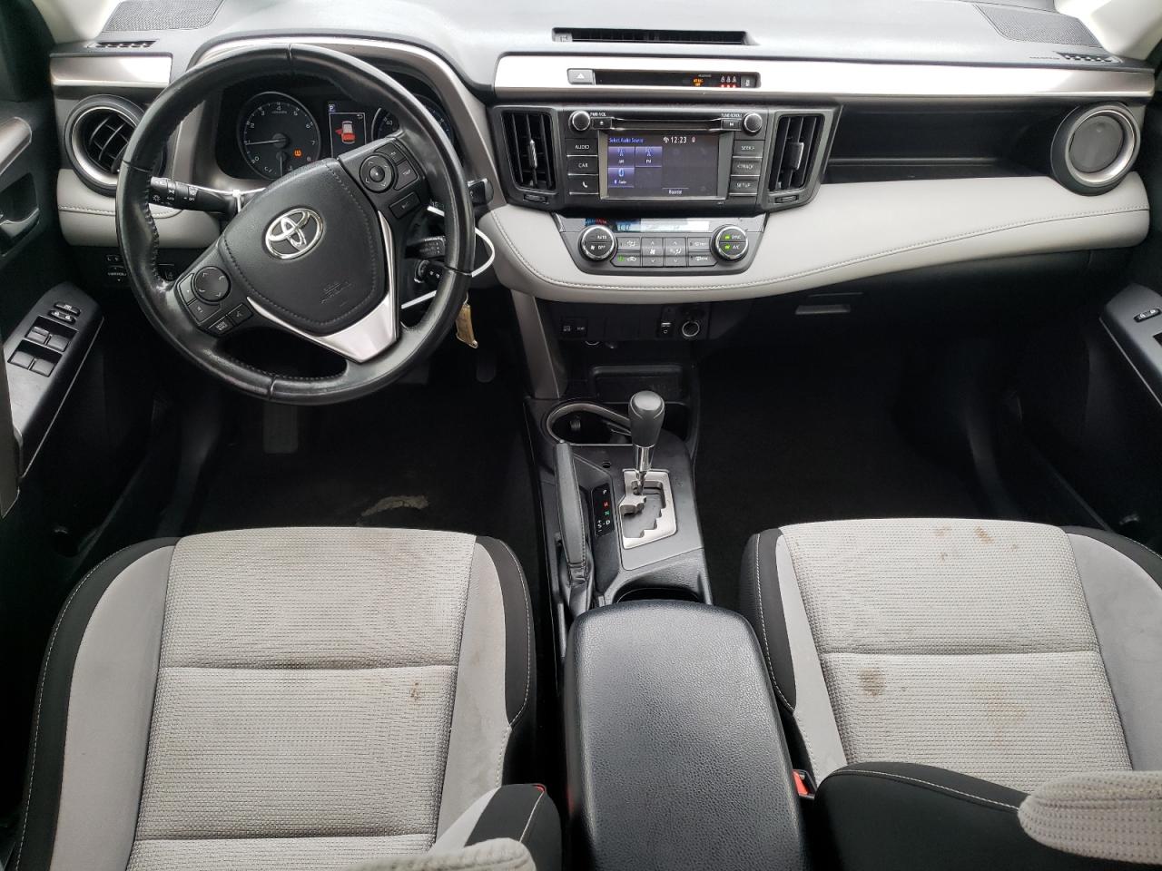 2018 Toyota RAV 4 - Image 8