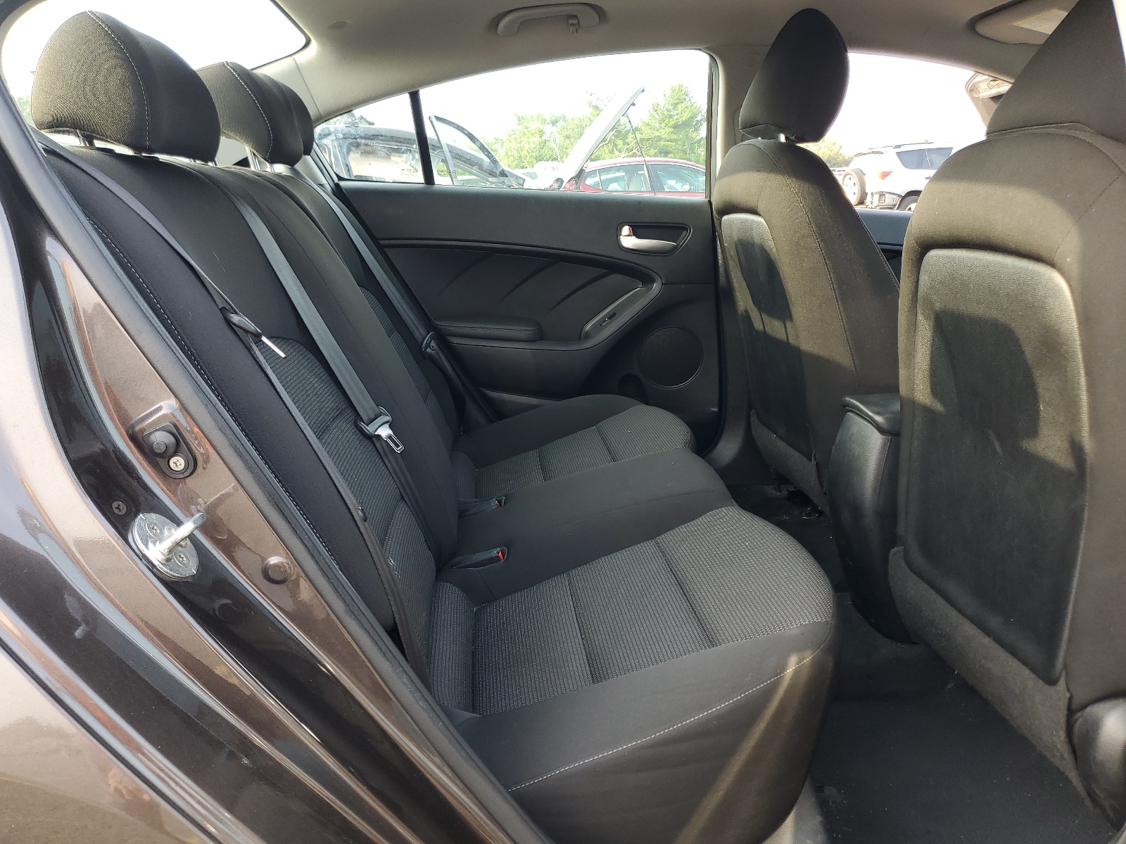 3KPFK4A77HE147961 2017 Kia Forte Lx