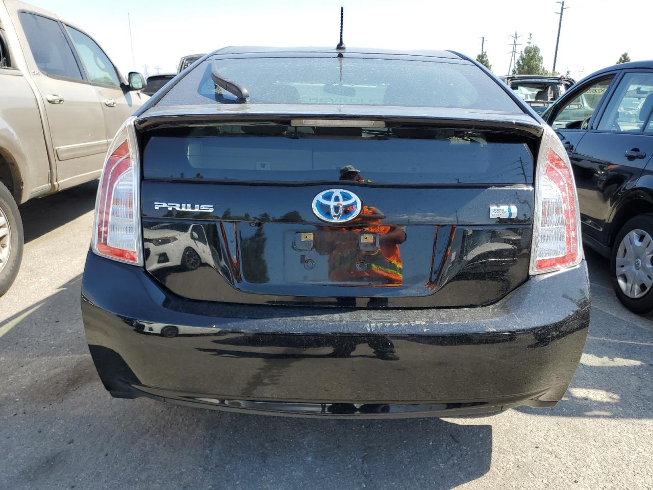 2015 Toyota Prius VIN: JTDKN3DU4F1940832 Lot: 63321114