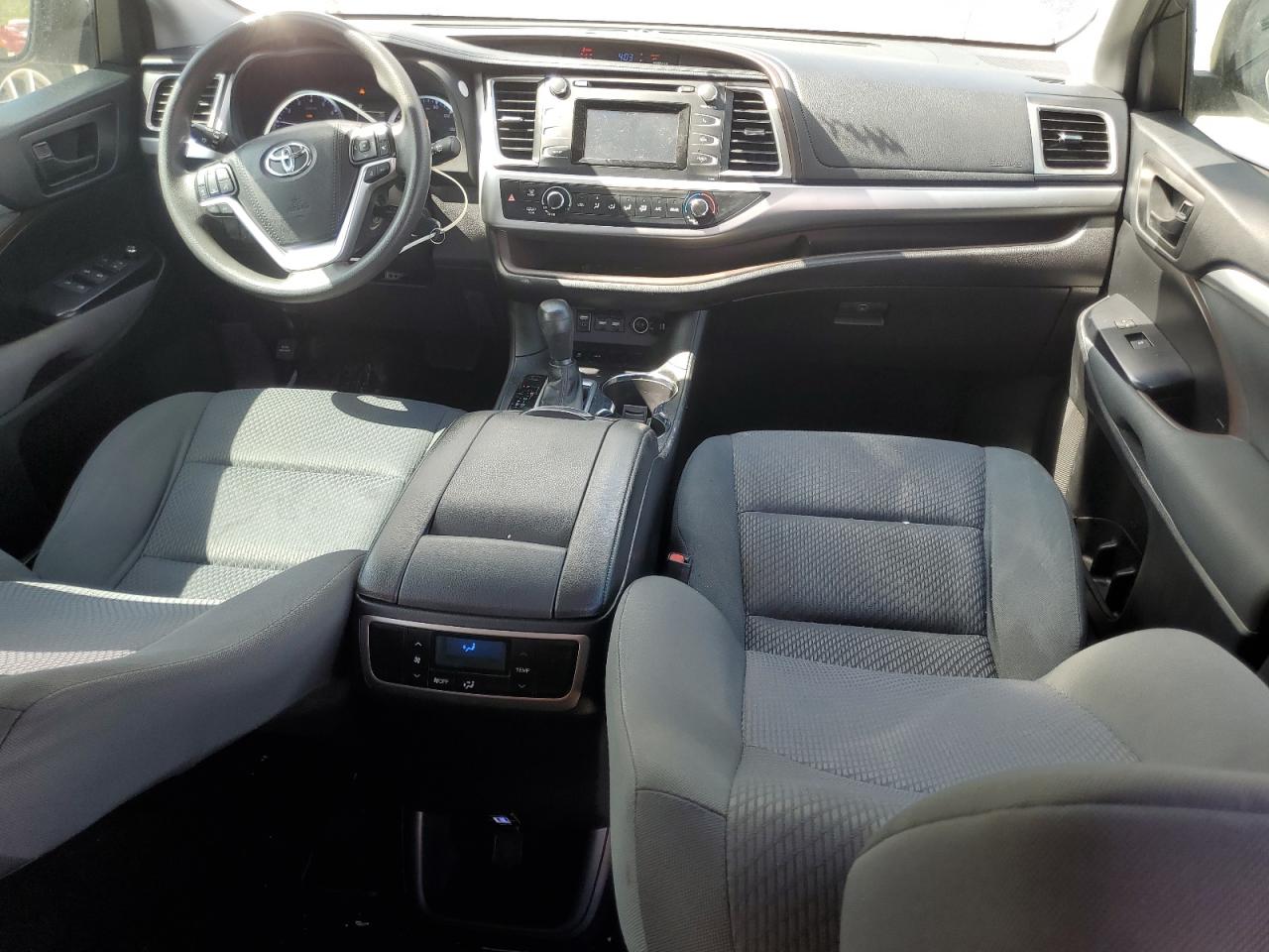 2019 Toyota Highlander Le VIN: 5TDZARFH0KS049723 Lot: 64584004