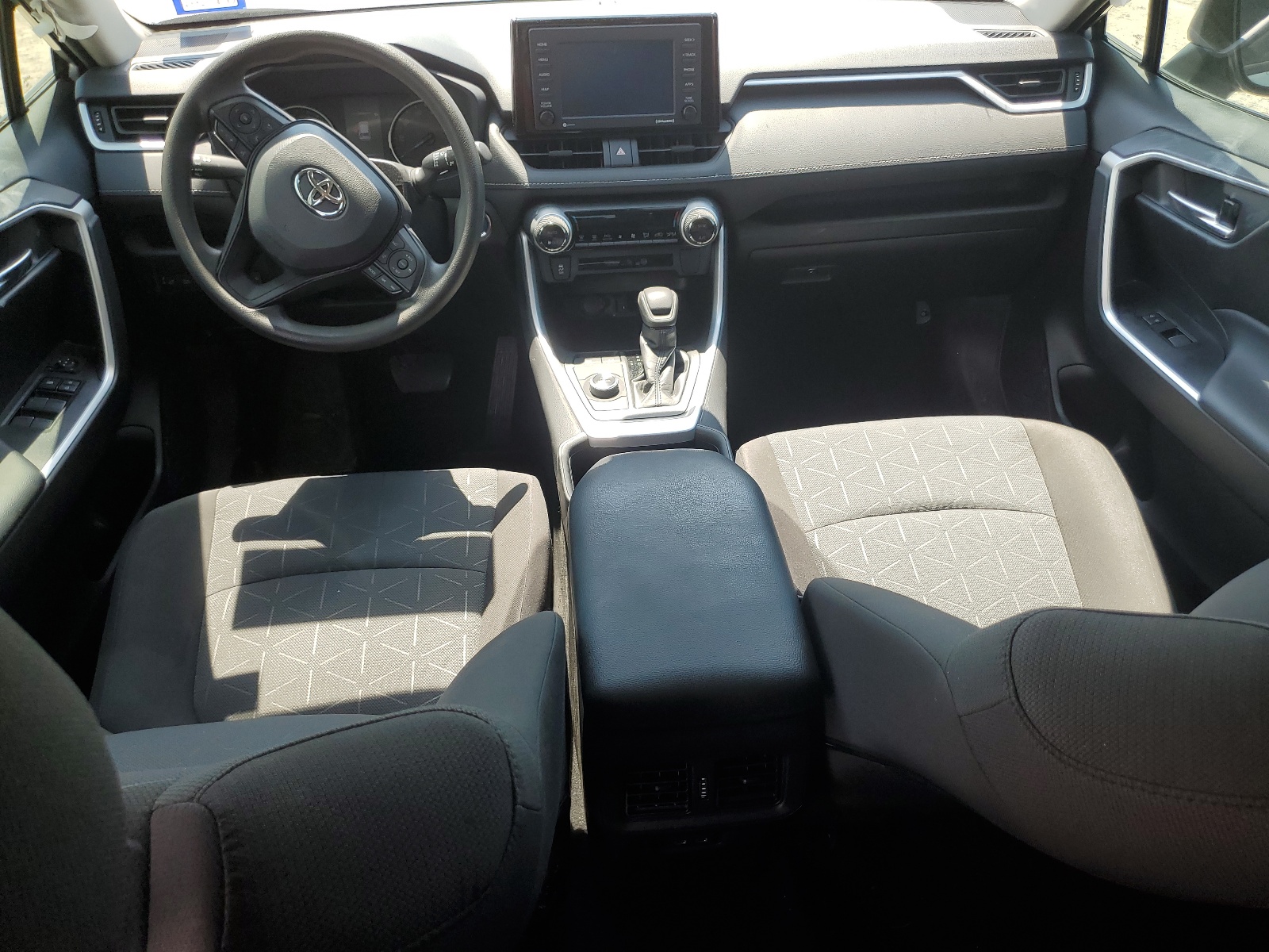 2T3RWRFV1NW138176 2022 Toyota Rav4 Xle