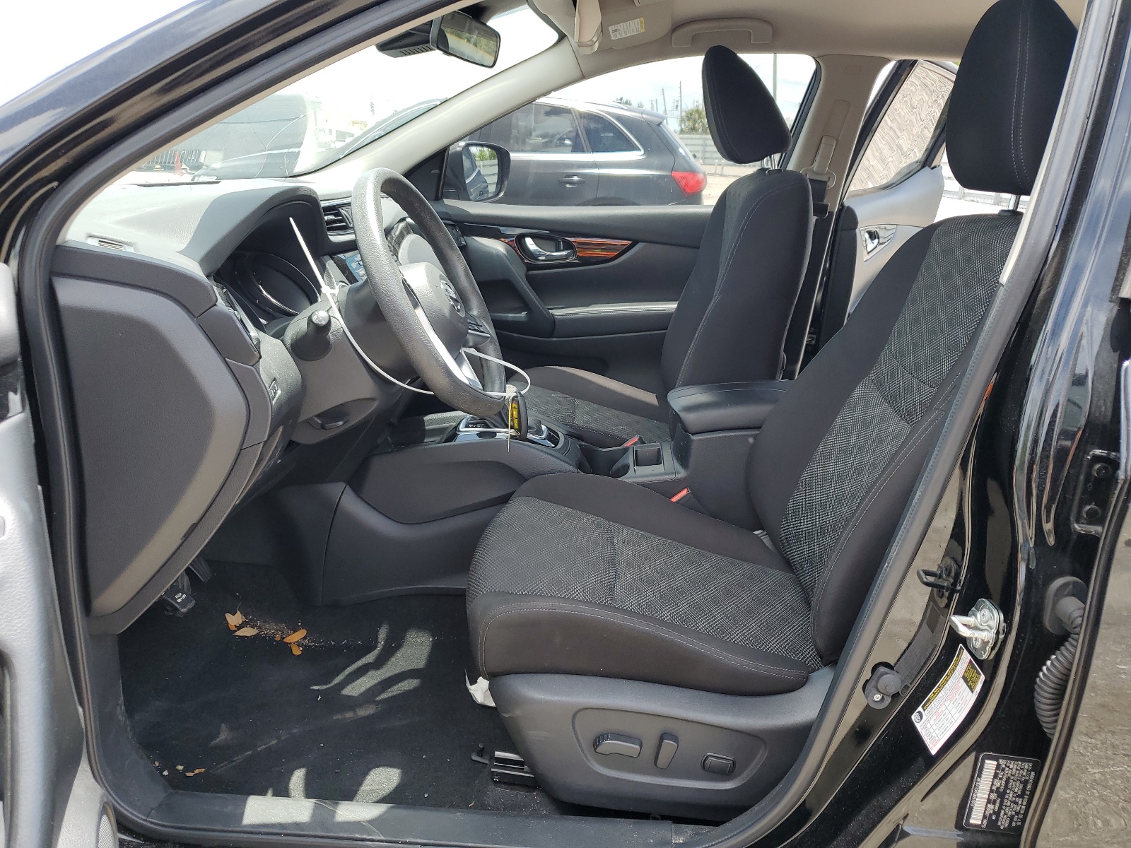 JN1BJ1CV0LW281515 2020 Nissan Rogue Sport S